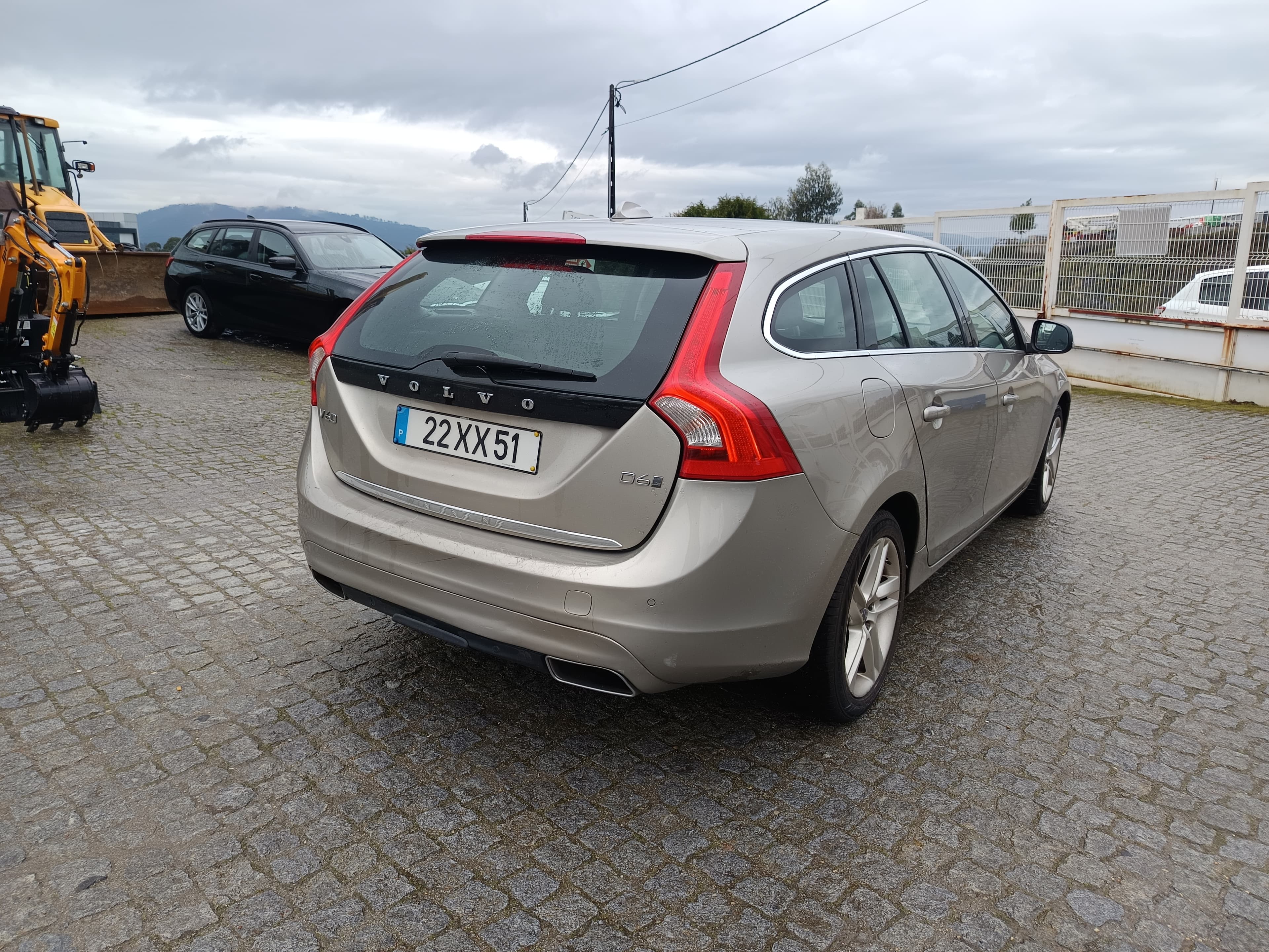 Volvo V60 · Ano 2015 — image 4