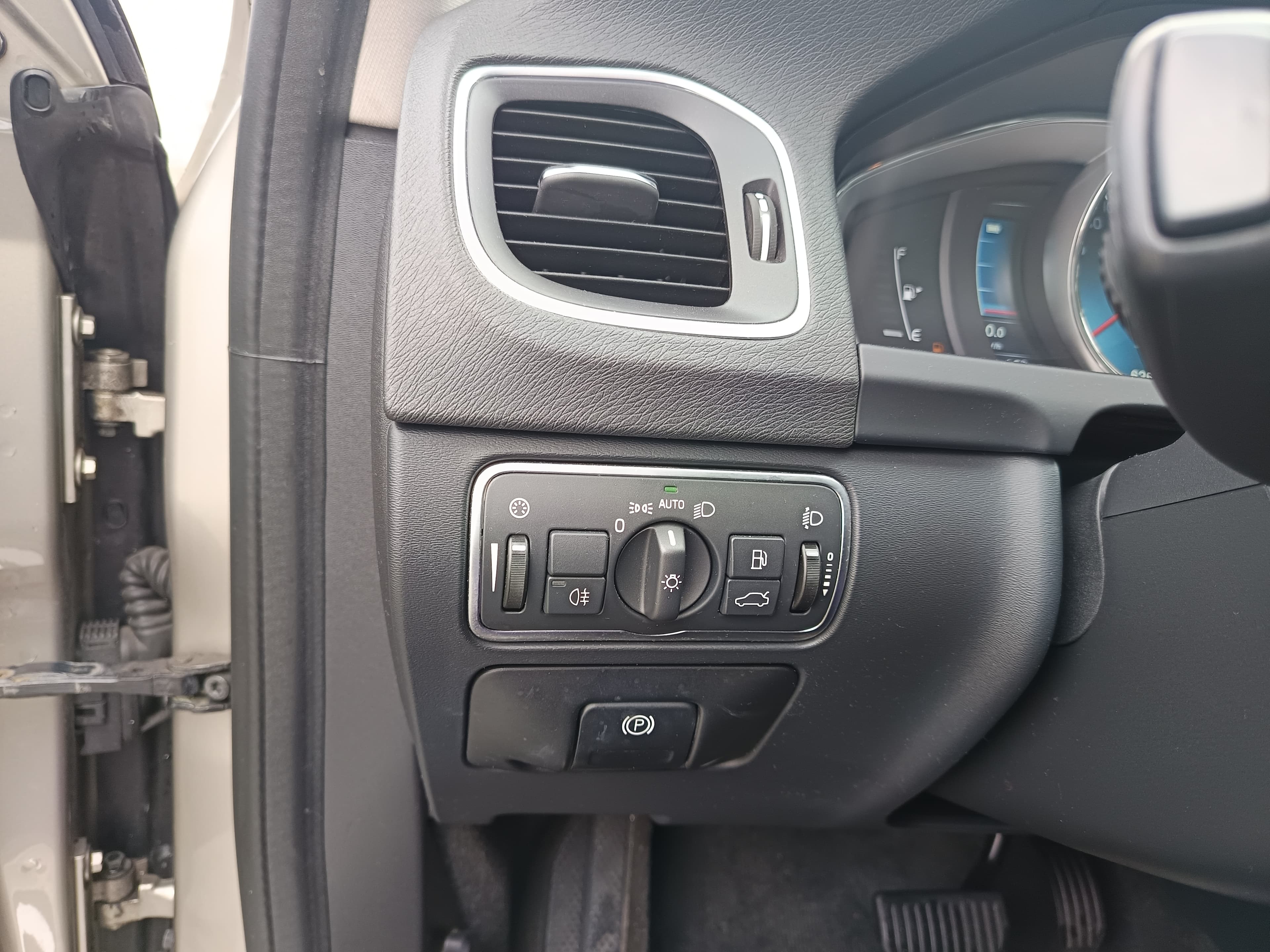 Volvo V60 · Ano 2015 — image 46