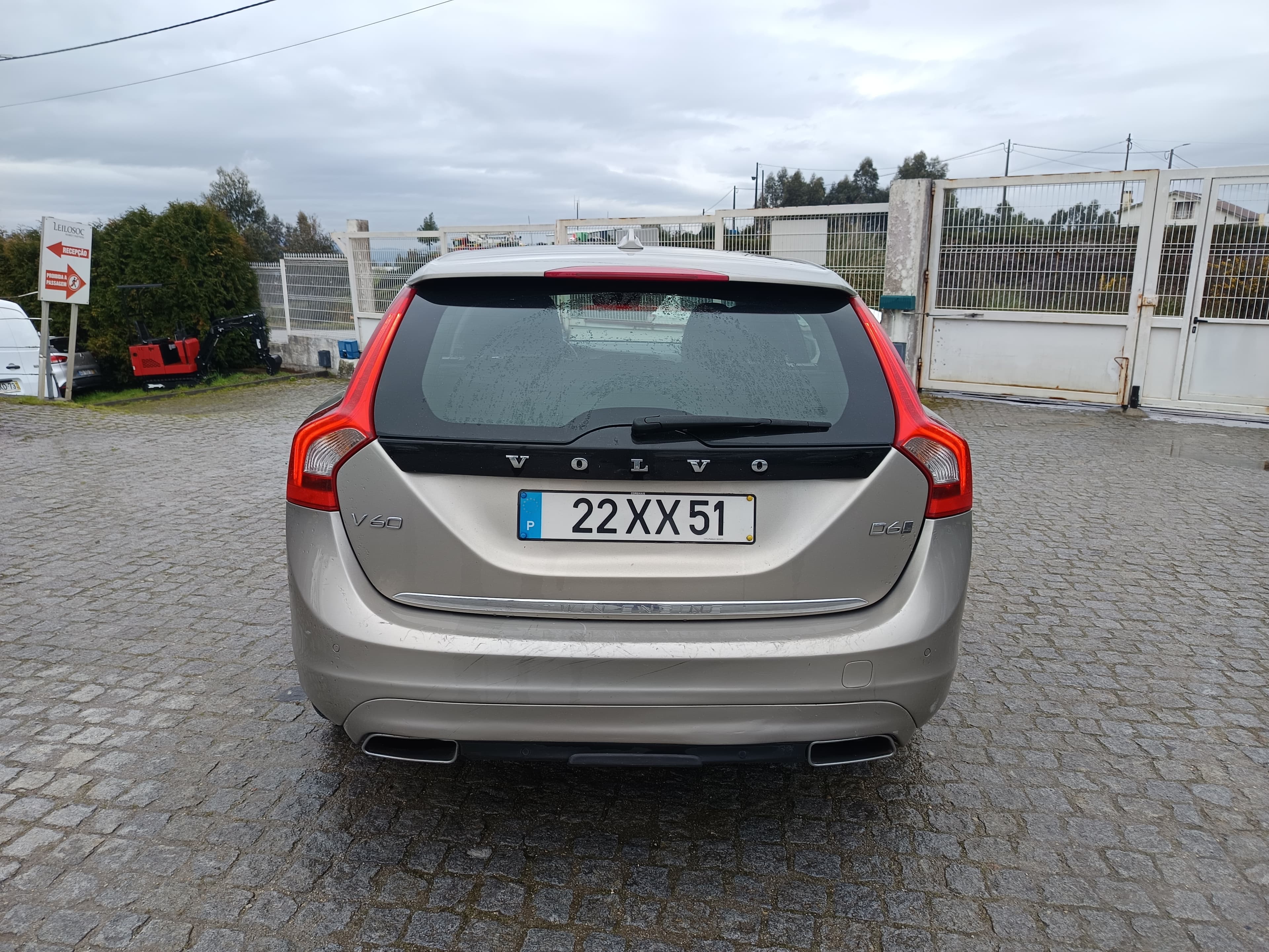 Volvo V60 · Ano 2015 — image 5