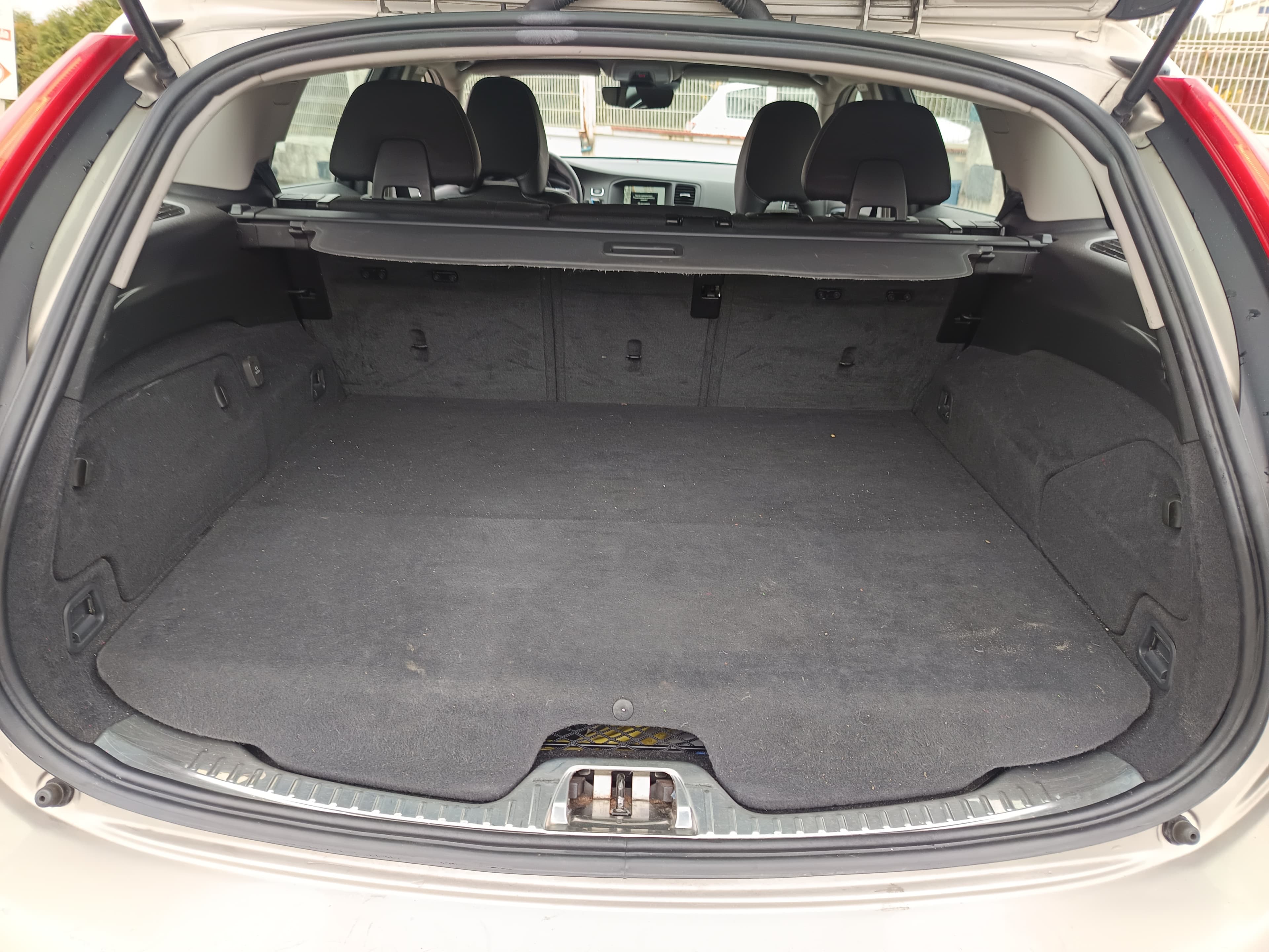 Volvo V60 · Ano 2015 — image 21