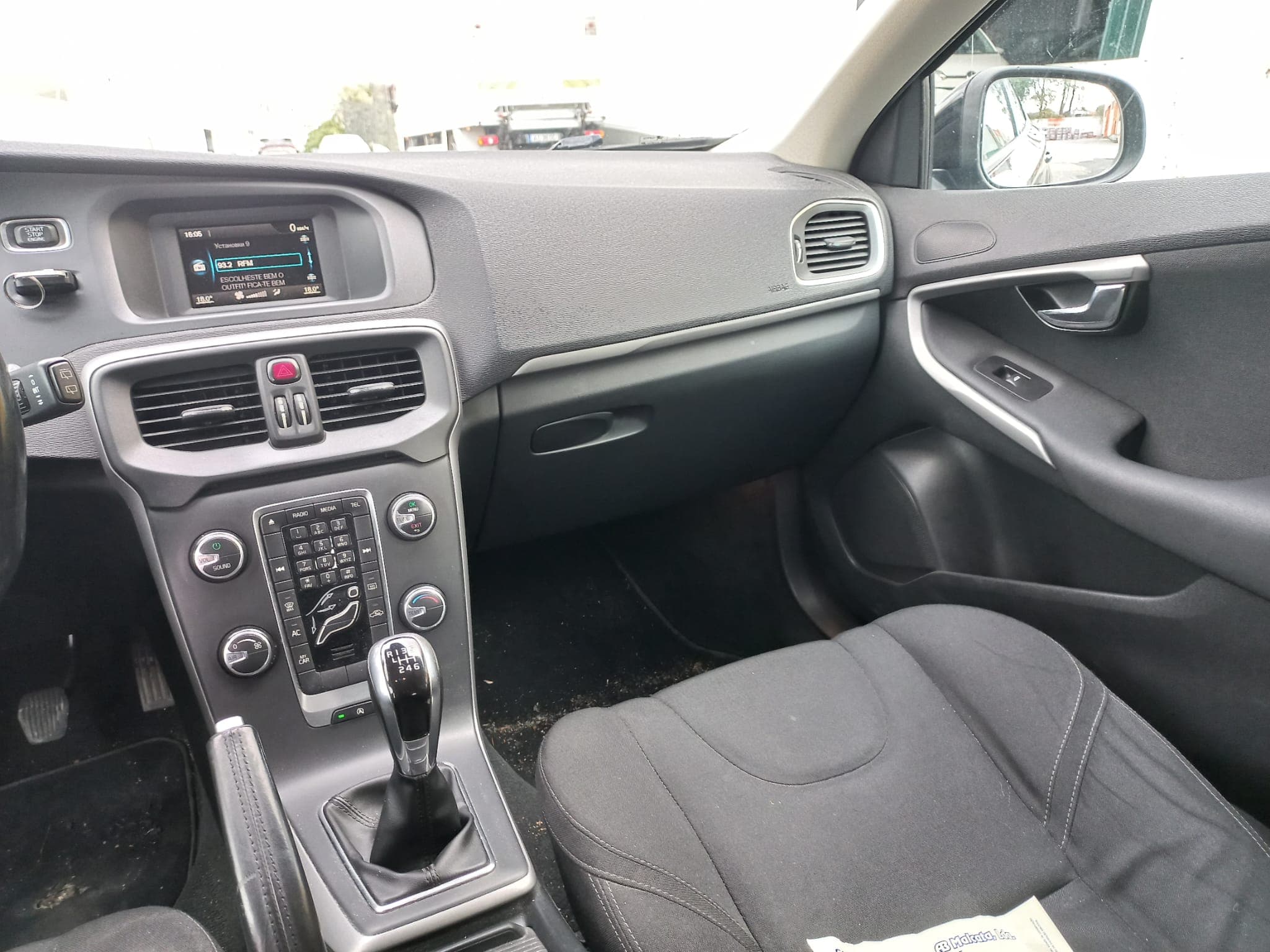 Volvo V40 · Ano 2014 — imagen 31