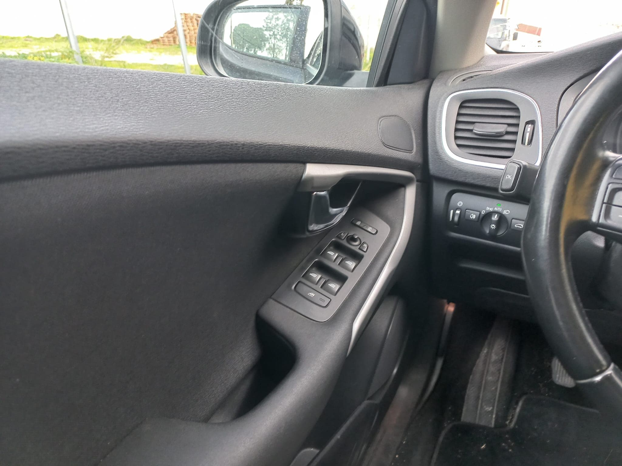 Volvo V40 · Ano 2014 — imagen 27