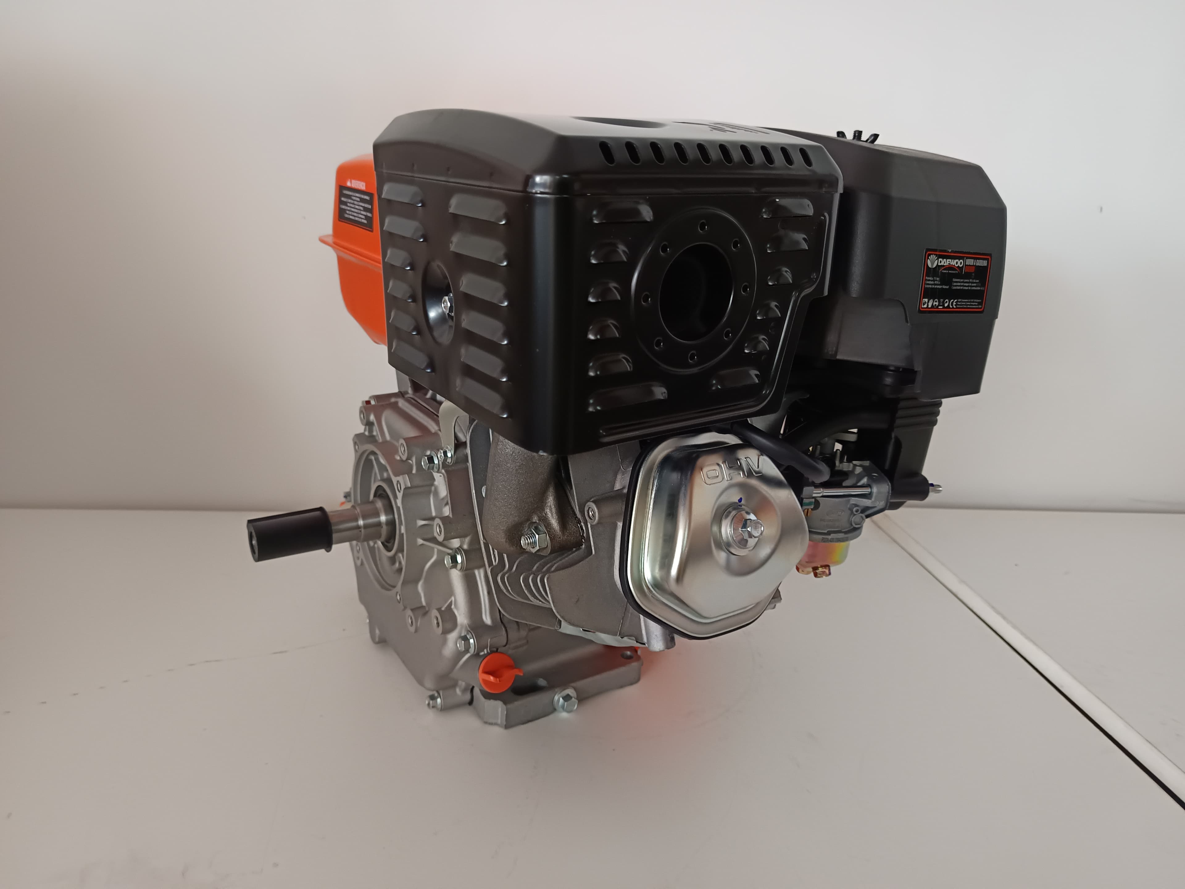 Motor a gasolina Daewoo — imagen 5