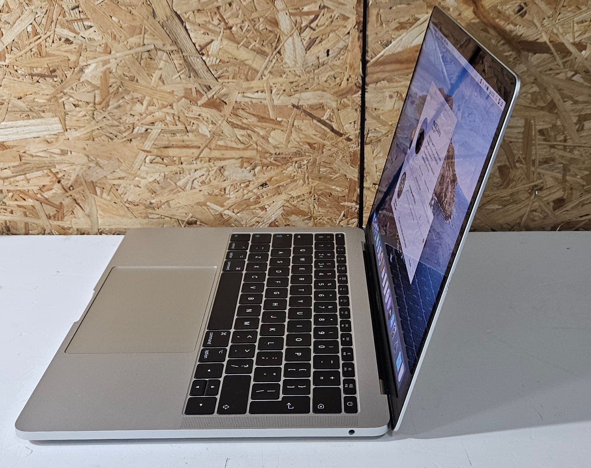 Portátil MacBook Pro — imagem 2