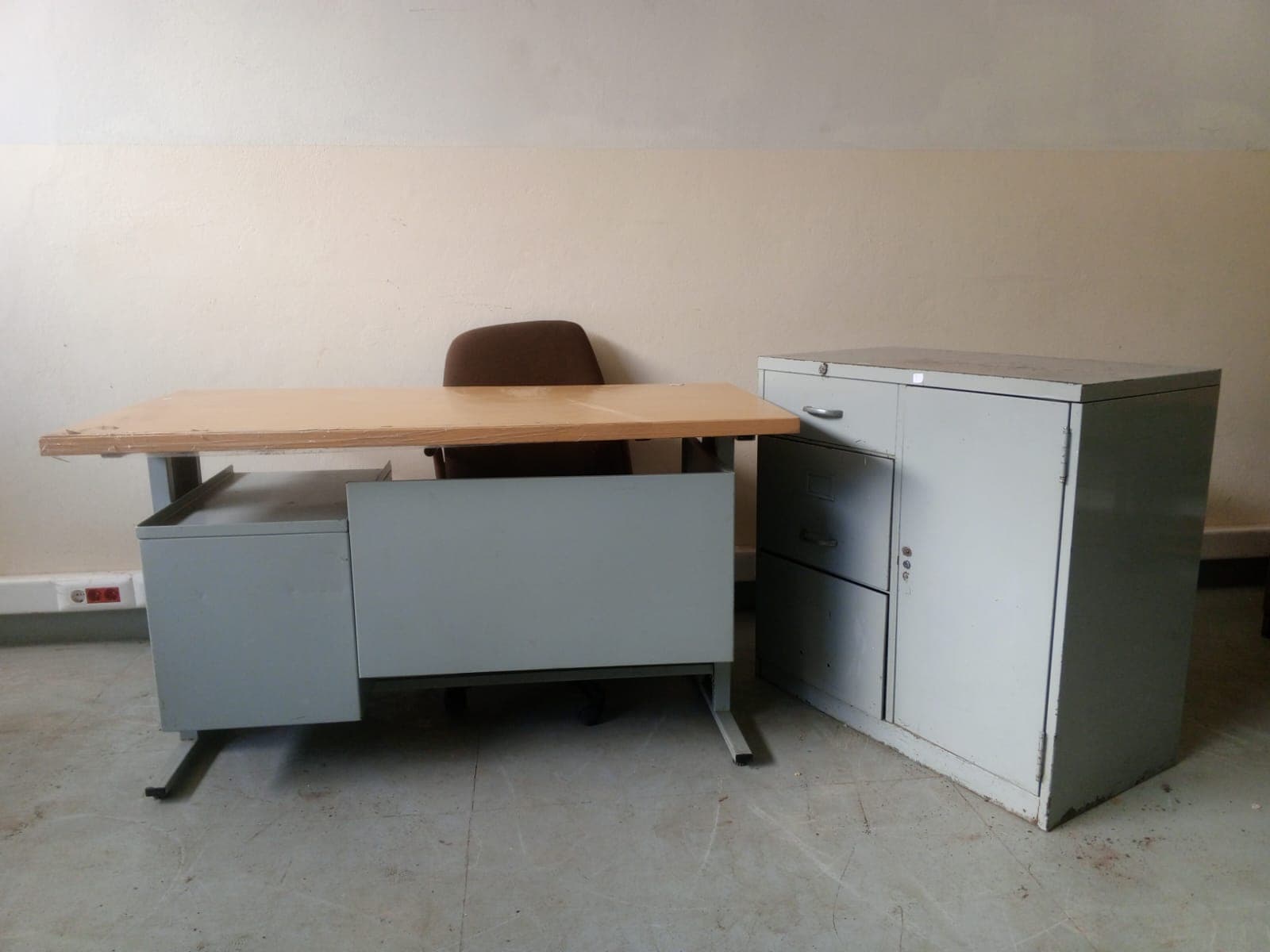 Mobiliário de escritório — image 1