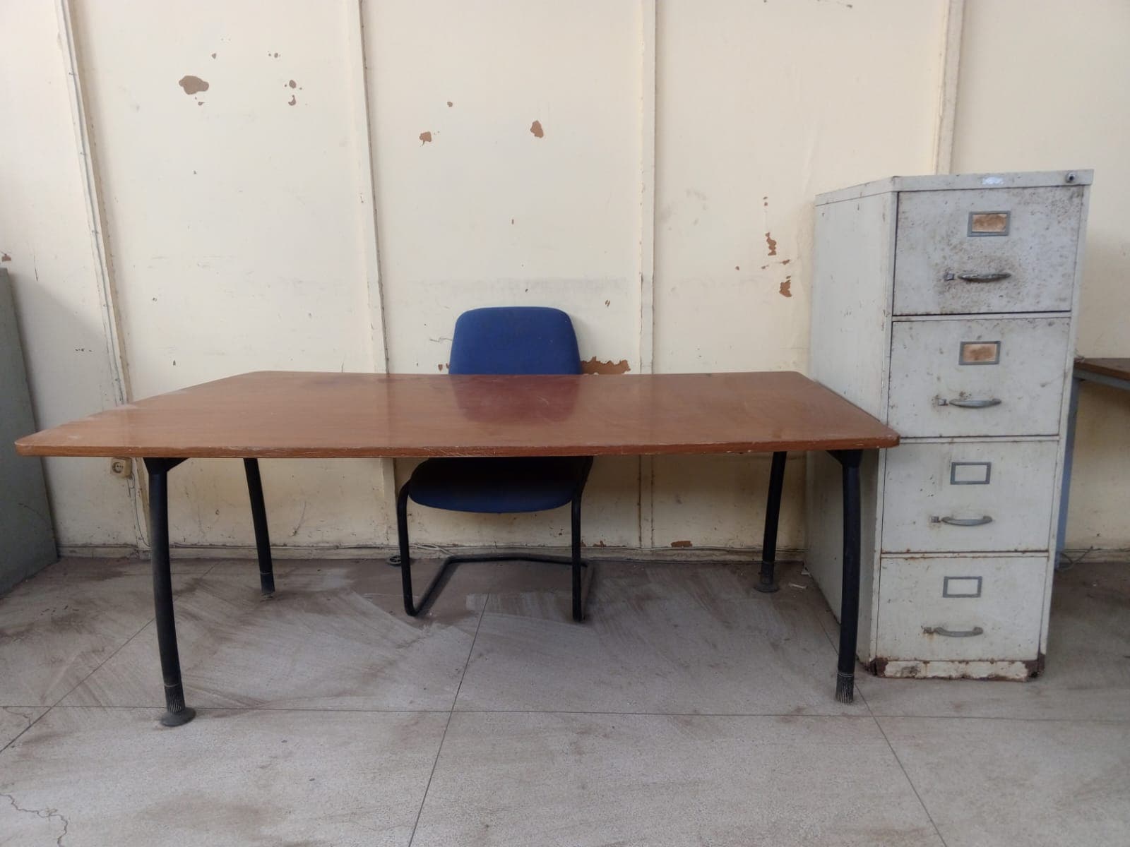 Mobiliario de oficina — imagen 1