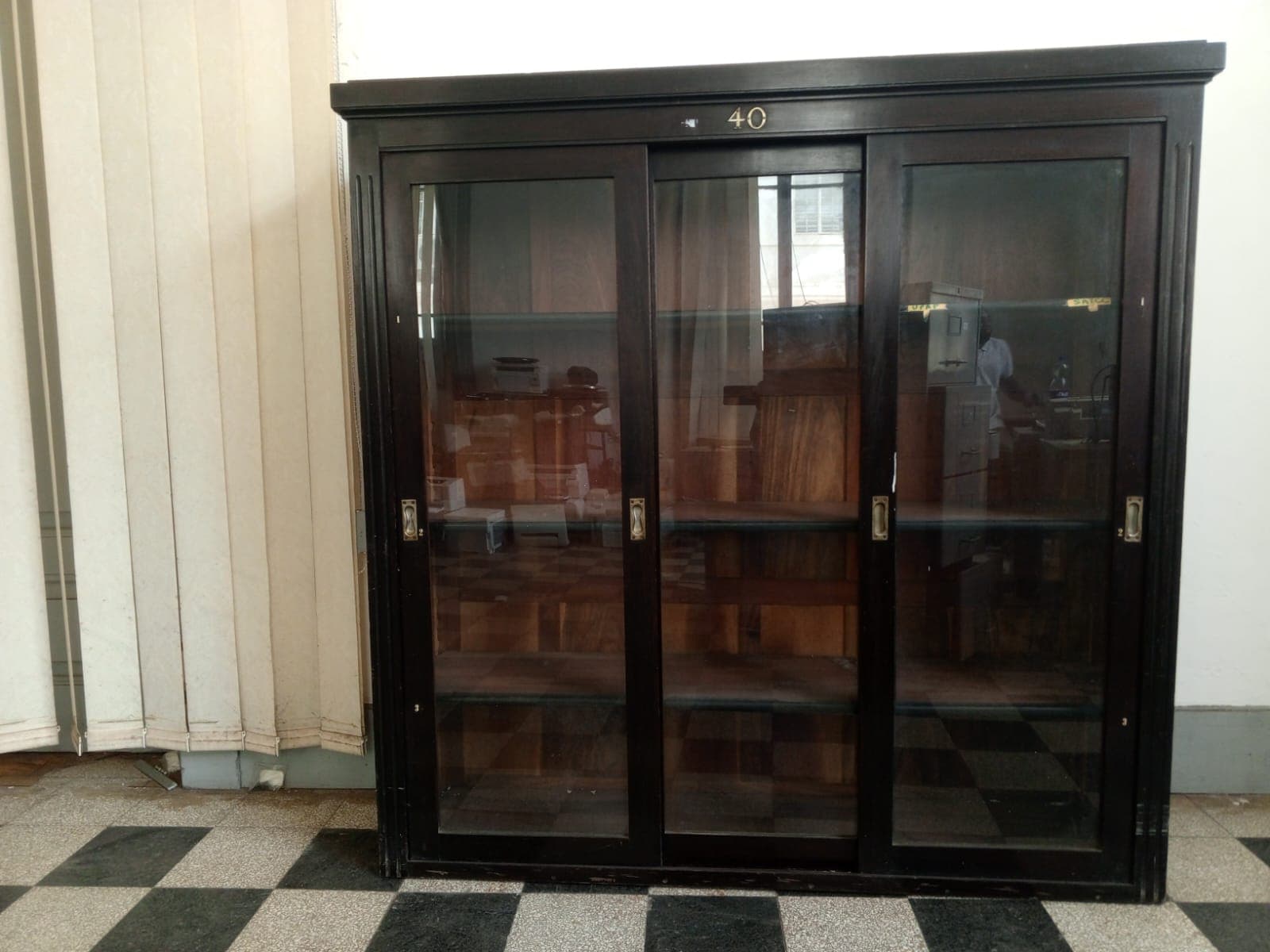 Armoire — image 1