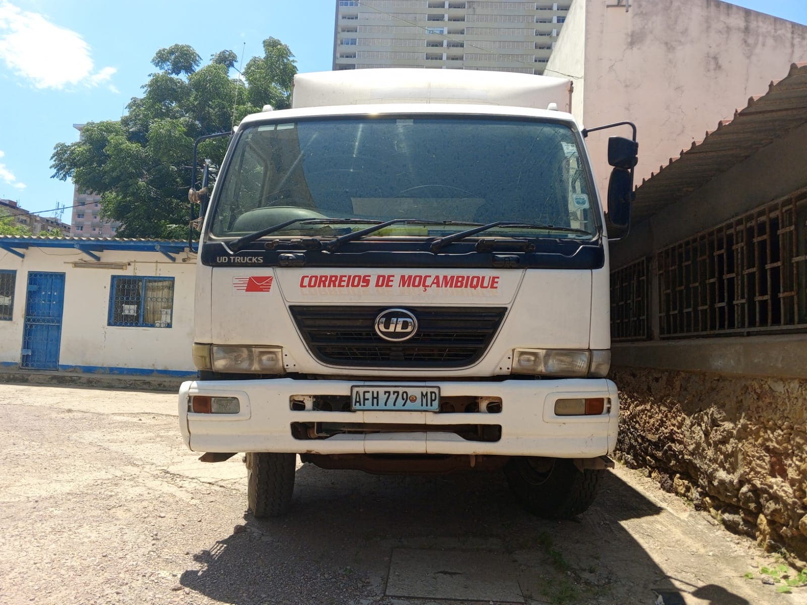 Nissan/UD80D — imagem 2
