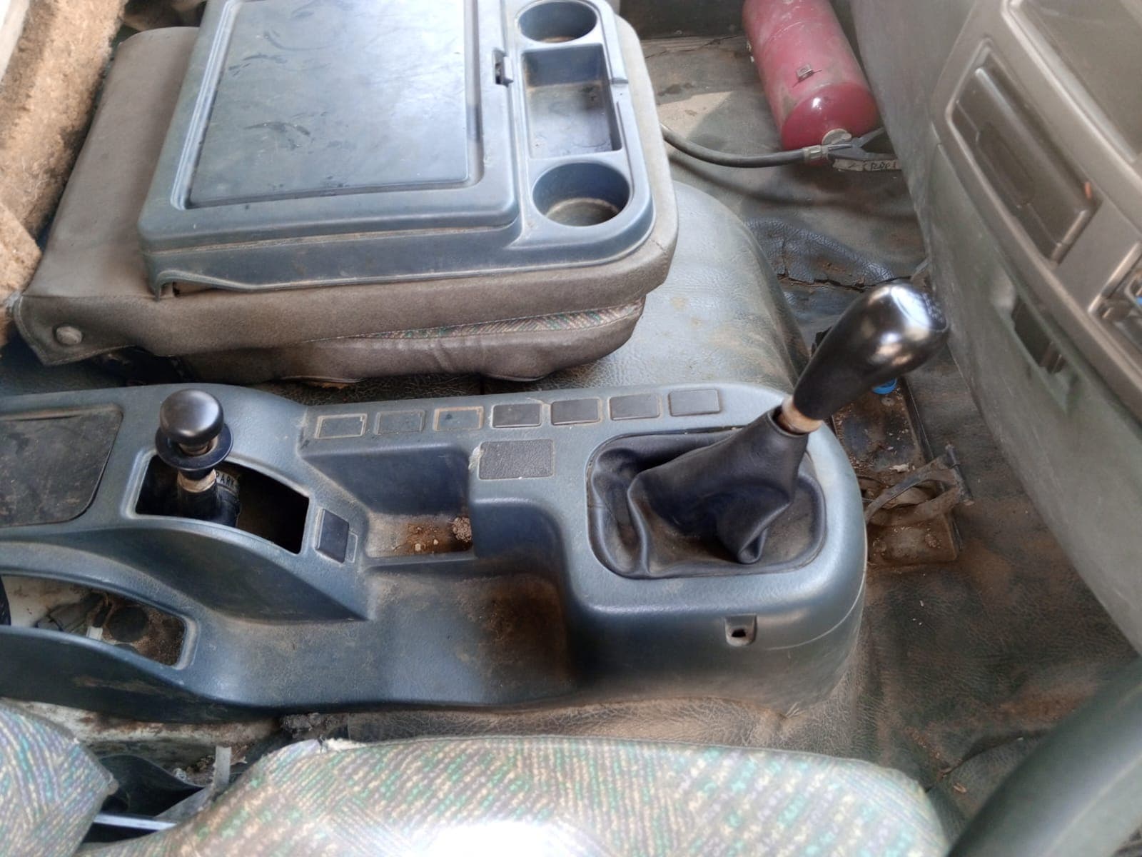 Nissan/UD80D — imagem 10