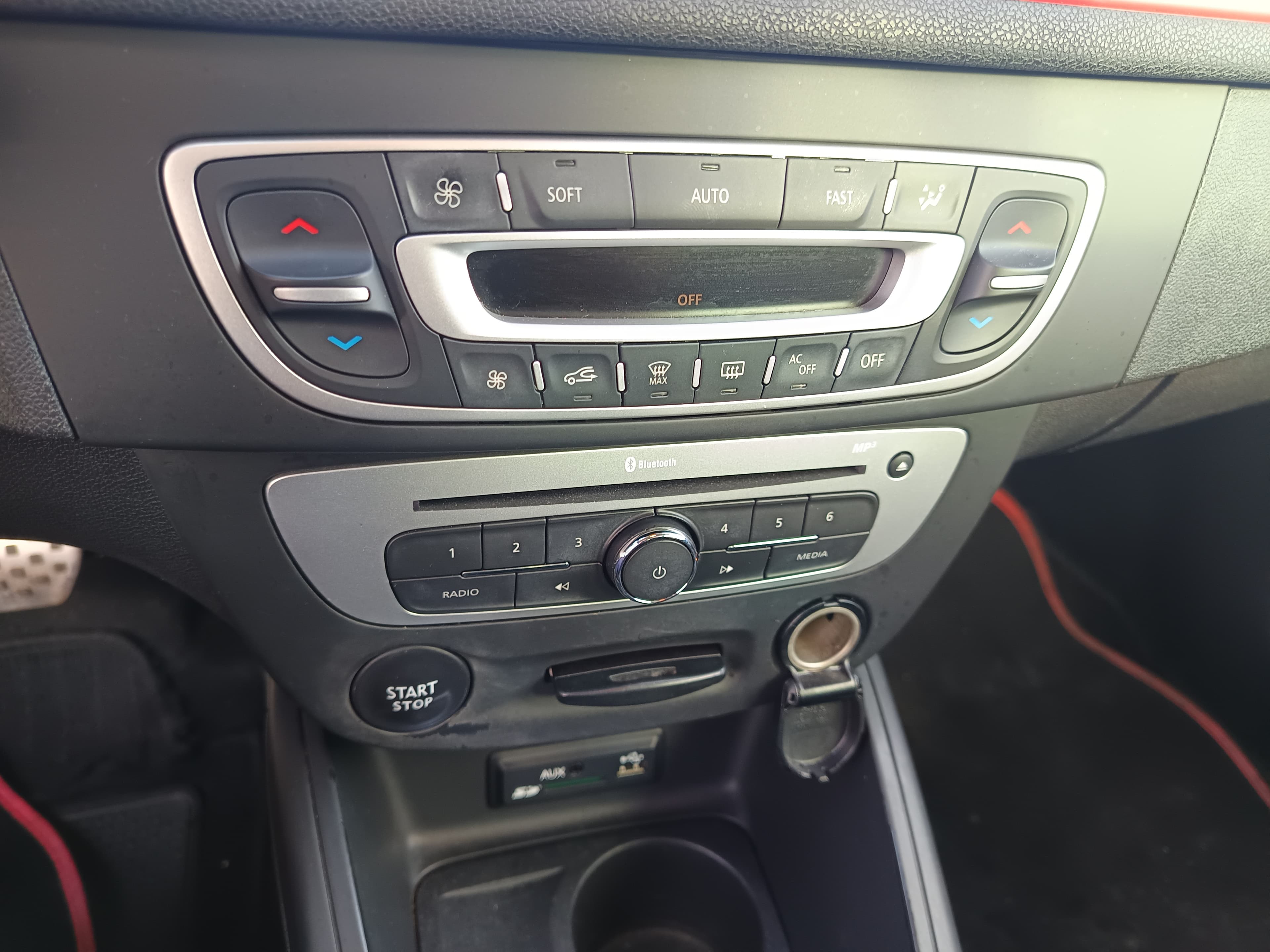 Renault Mégane · Ano 2014 — imagen 38