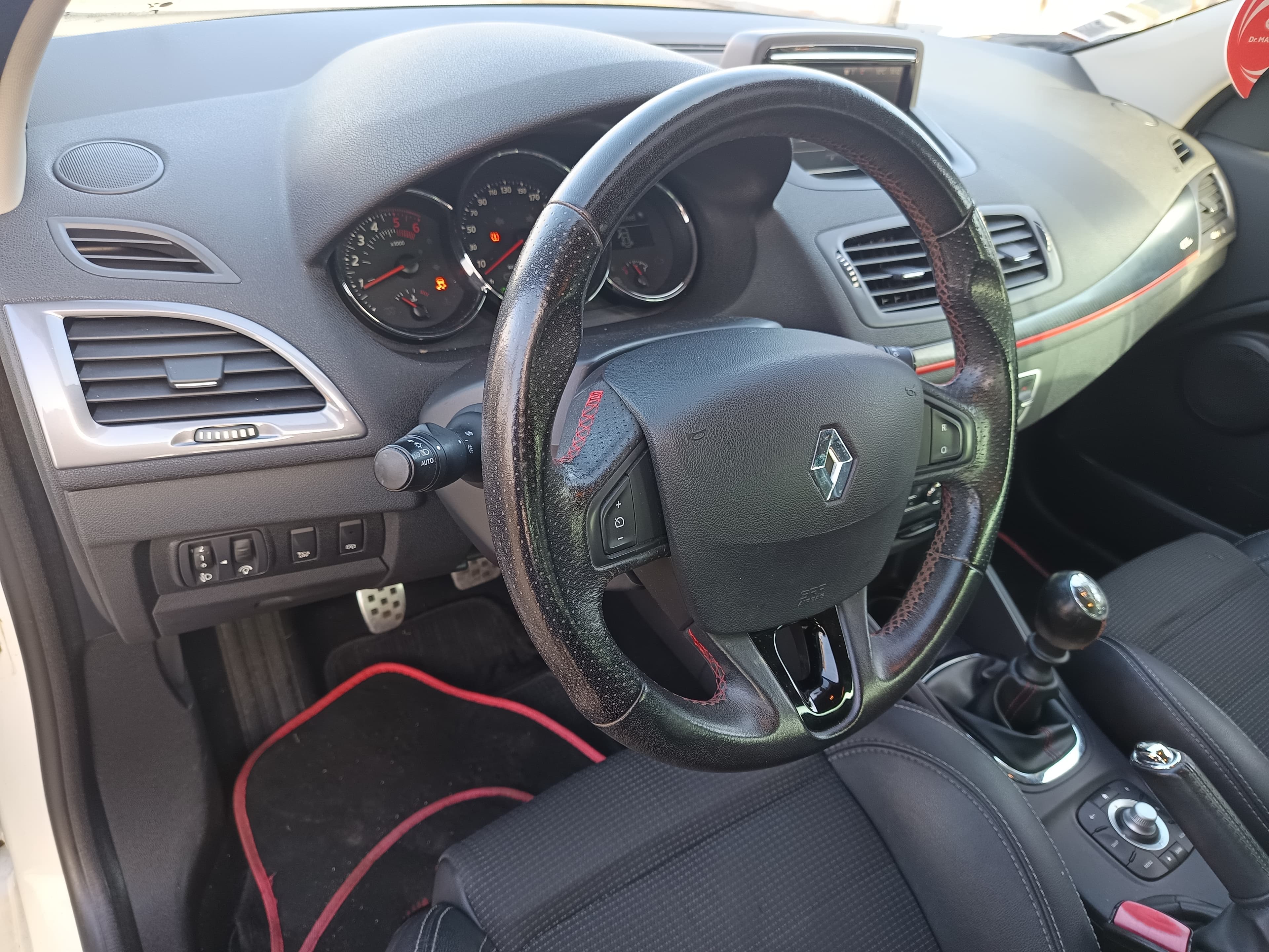 Renault Mégane · Ano 2014 — imagen 35