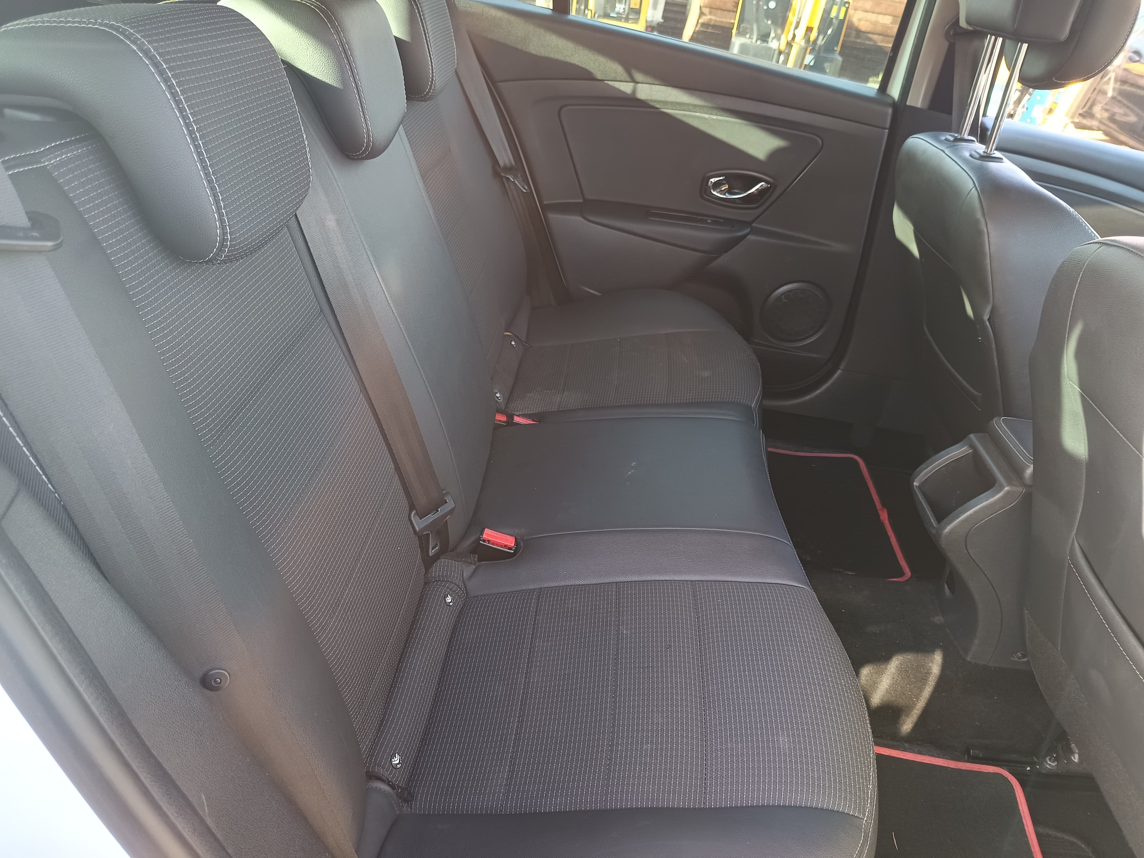 Renault Mégane · Ano 2014 — imagen 24
