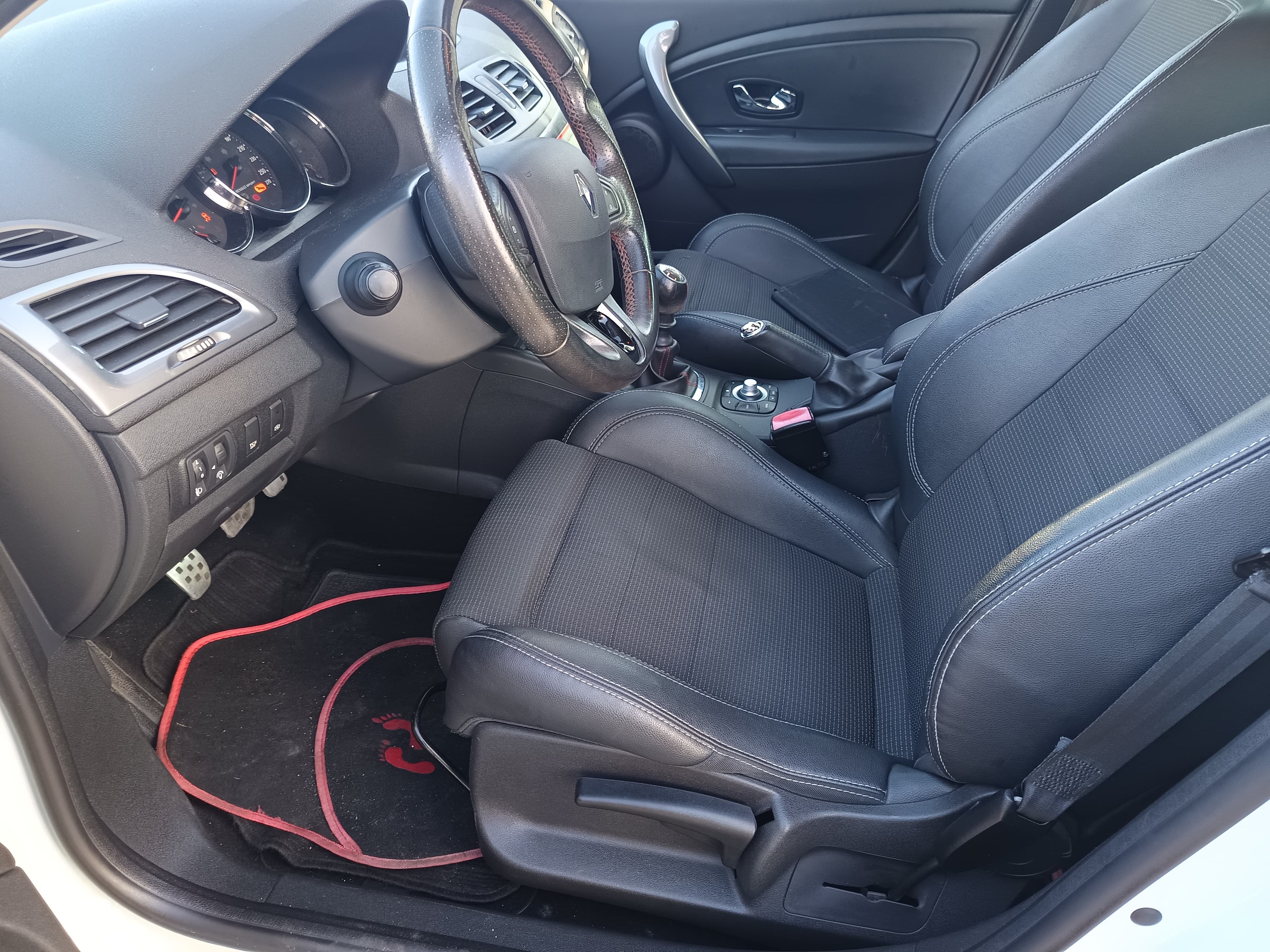 Renault Mégane · Ano 2014 — imagen 33