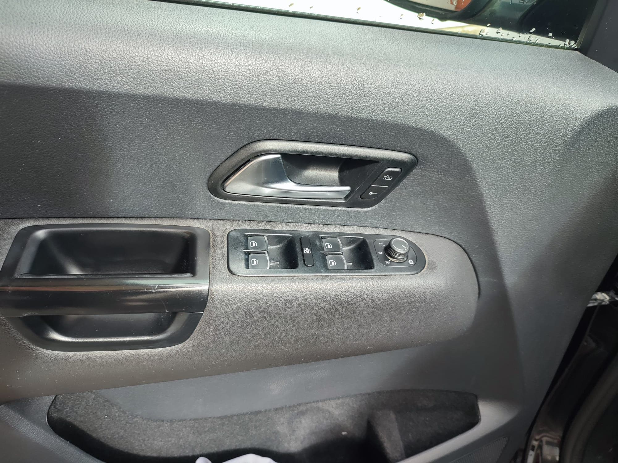 Volkswagen Amarok V6 TDI · Ano 2017 — imagem 18