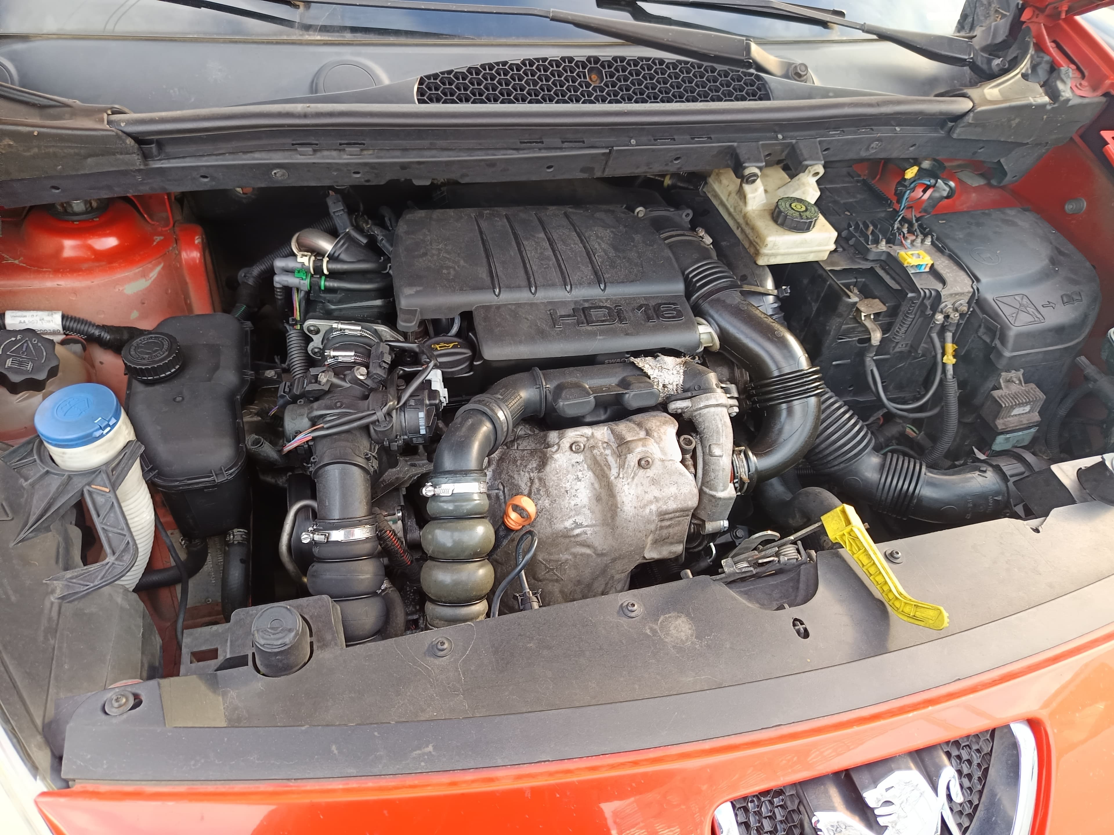 Peugeot Partner 1.6 HDI · Ano 2009 — imagem 36