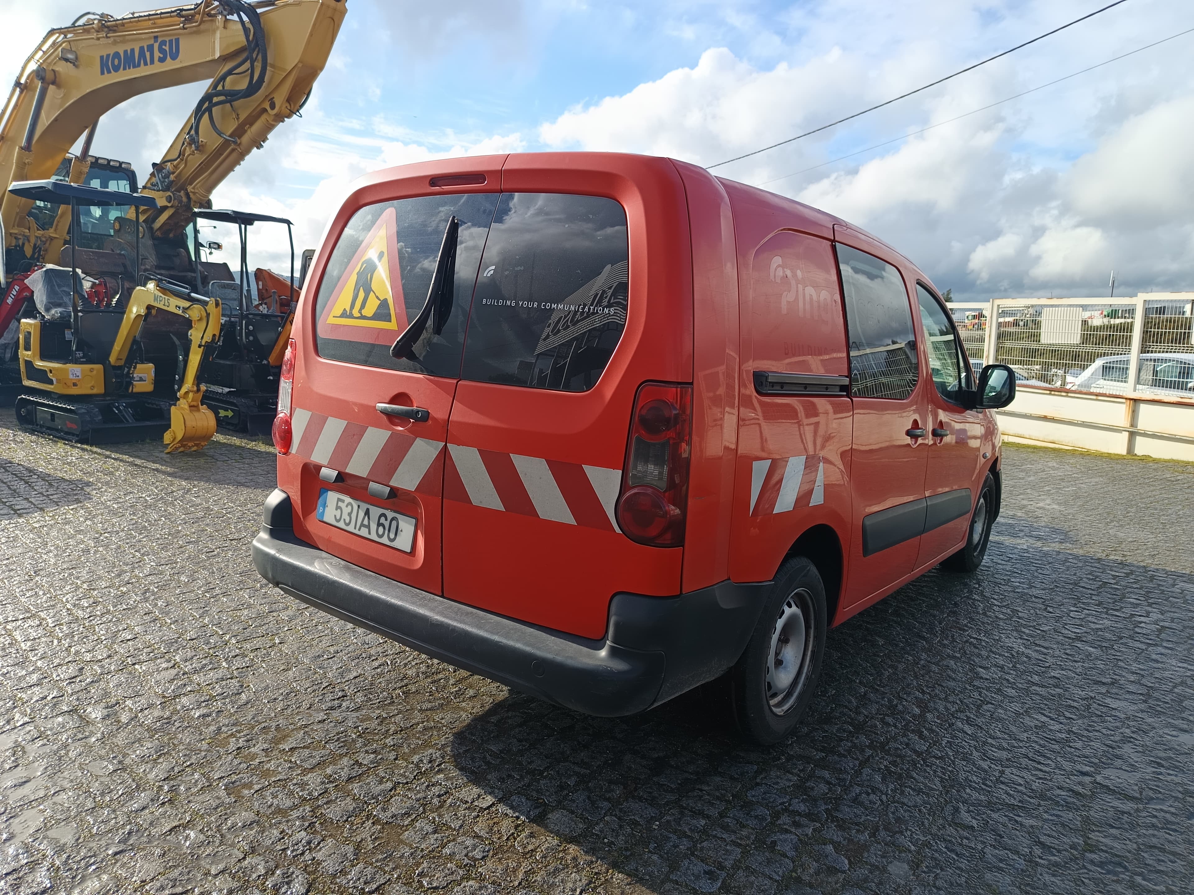 Peugeot Partner 1.6 HDI · Ano 2009 — imagem 4