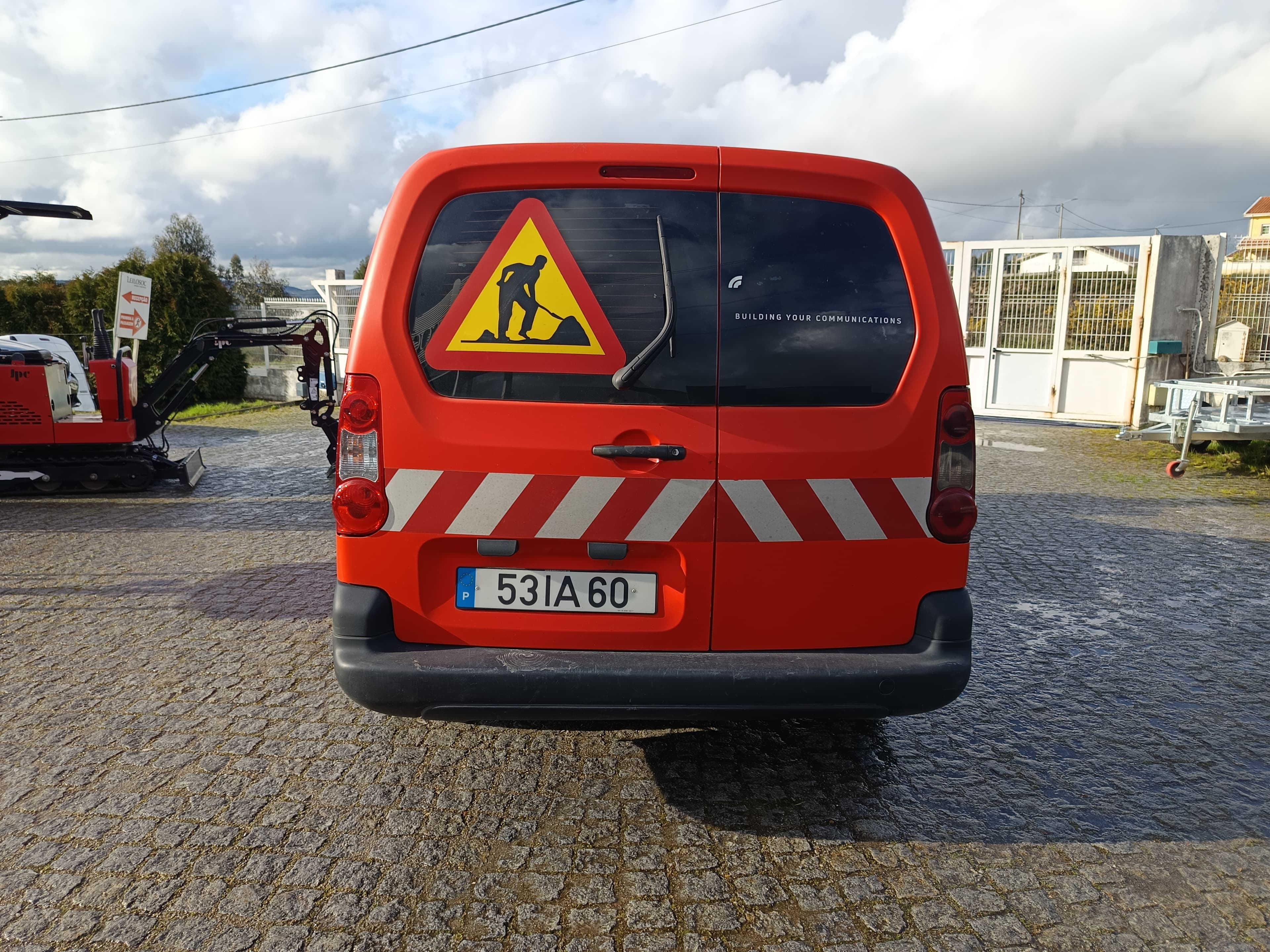 Peugeot Partner 1.6 HDI · Ano 2009 — imagem 5