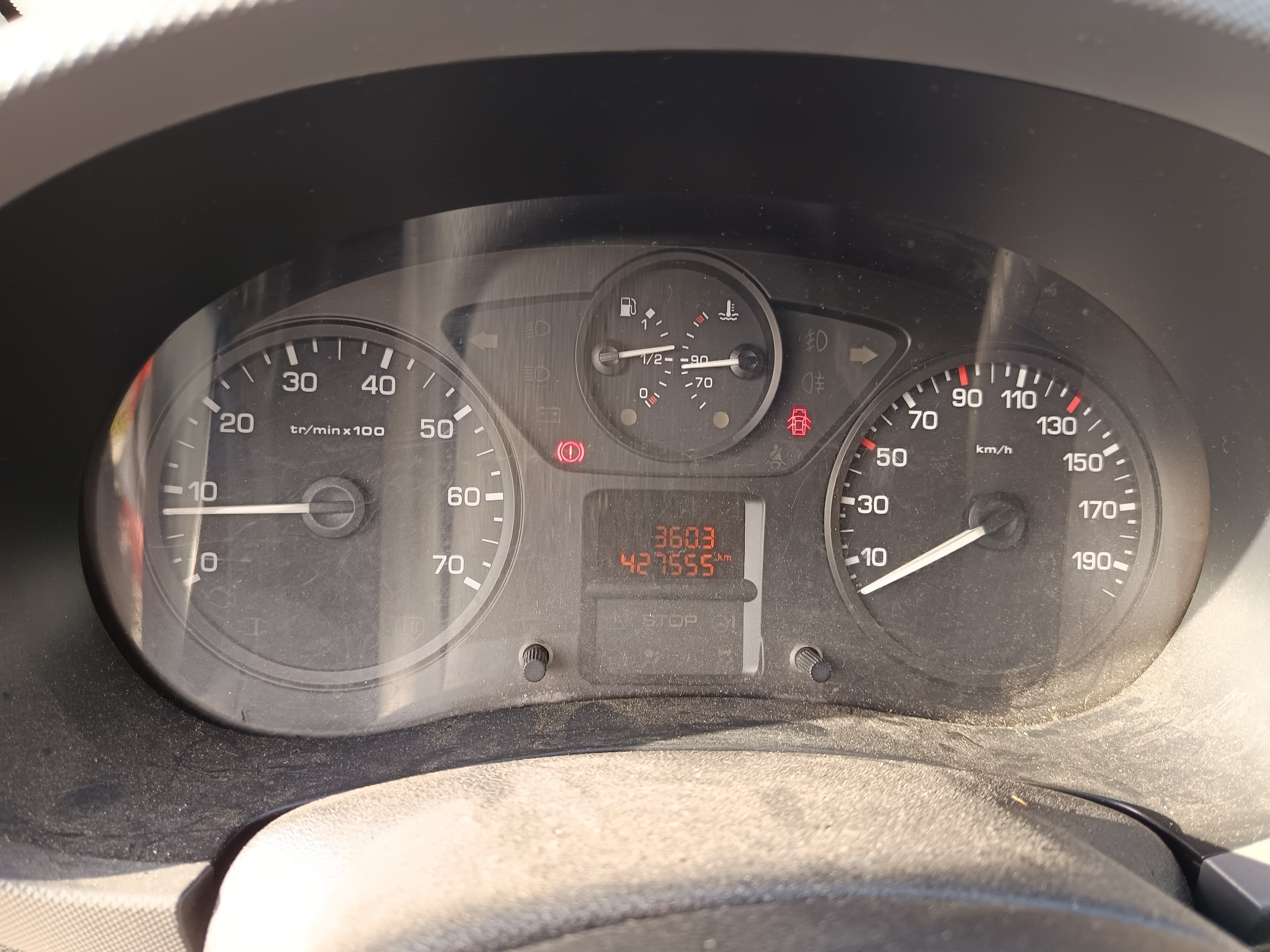 Peugeot Partner 1.6 HDI · Ano 2009 — imagem 30