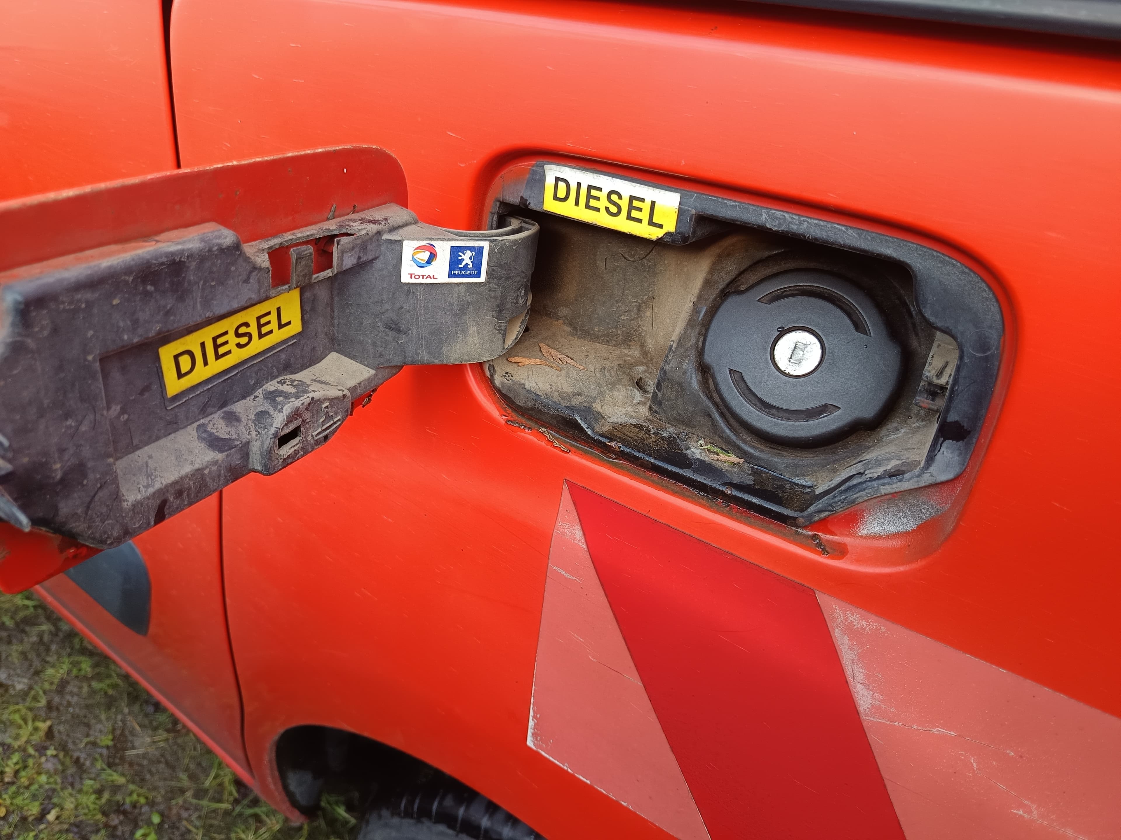Peugeot Partner 1.6 HDI · Ano 2009 — imagem 35