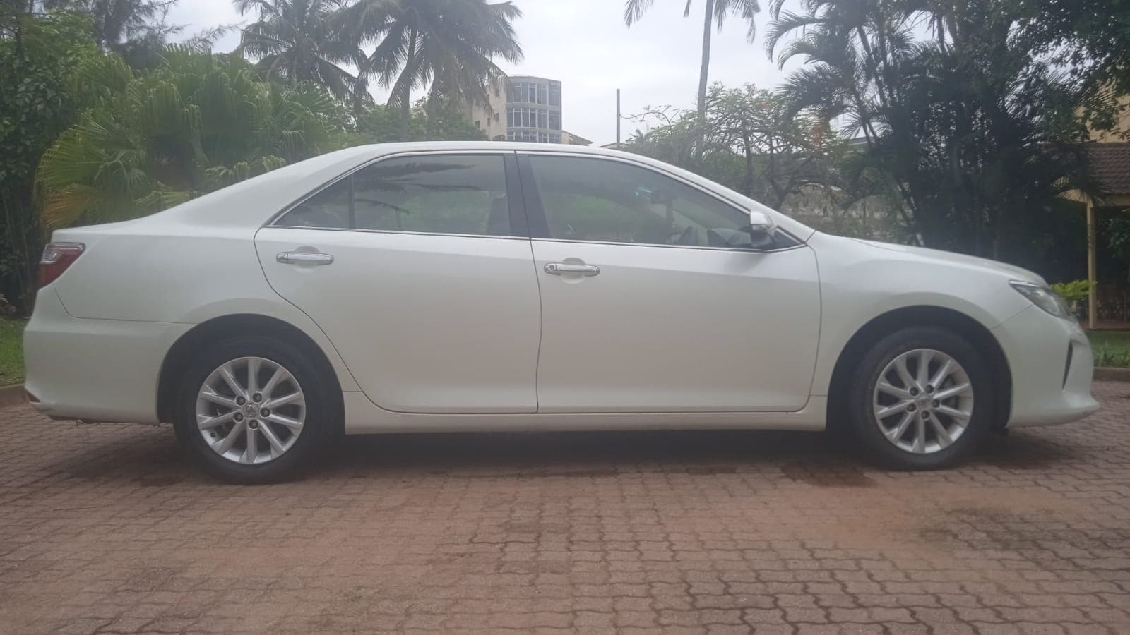 Toyota Camry — imagen 2