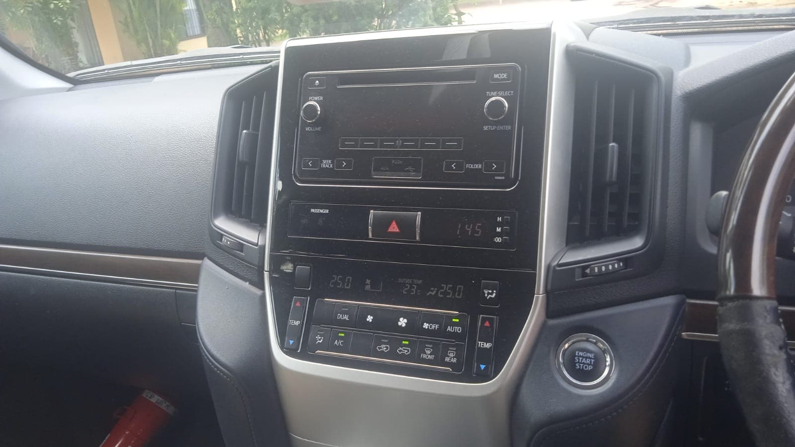 Toyota Land Cruiser — imagem 12