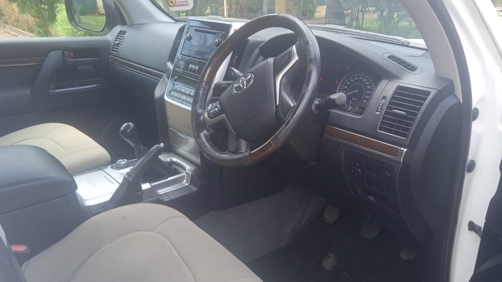 Toyota Land Cruiser — imagem 10