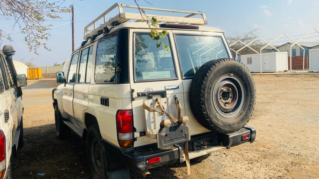 Toyota Land Cruiser — imagem 8