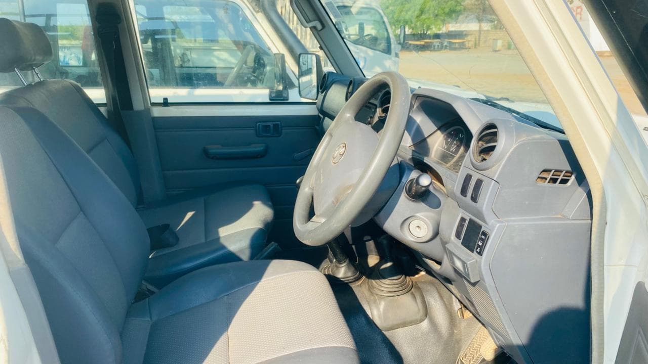 Toyota Land Cruiser — imagem 5