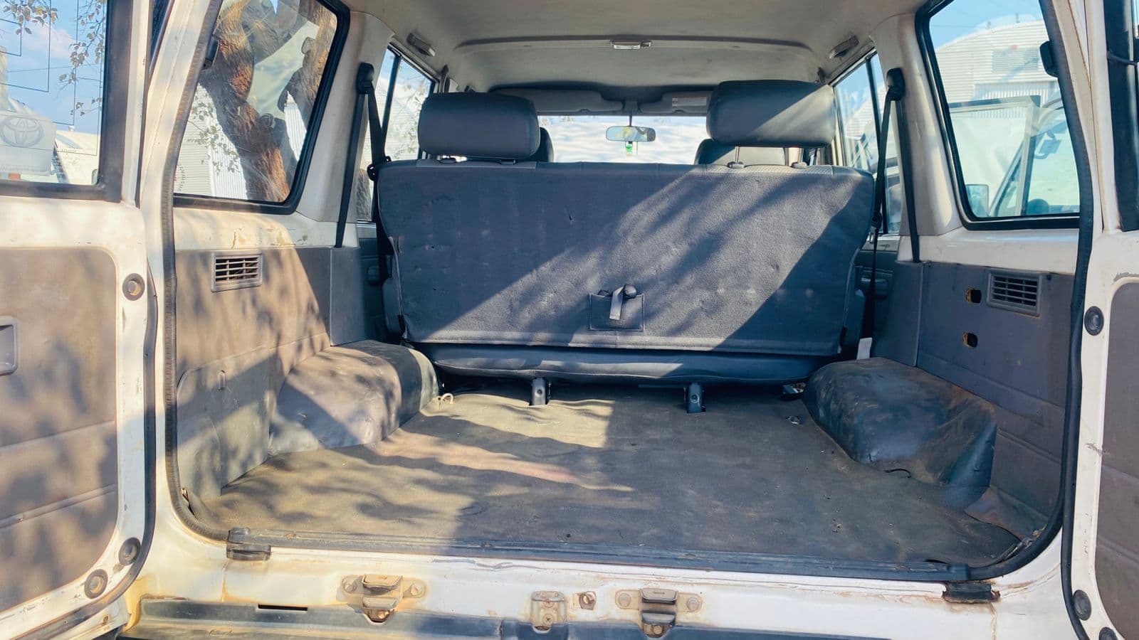 Toyota Land Cruiser — imagem 8
