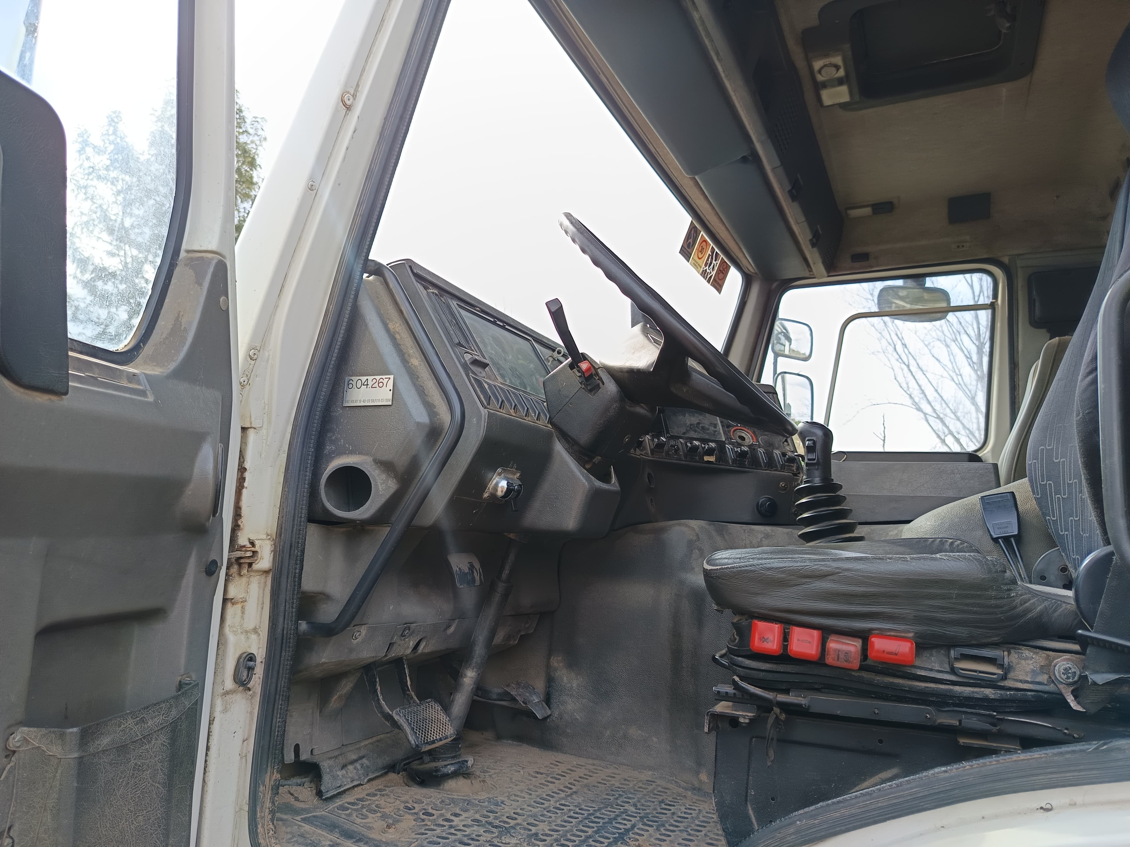 Volvo FL 10-35 (6X4) KH — imagem 9