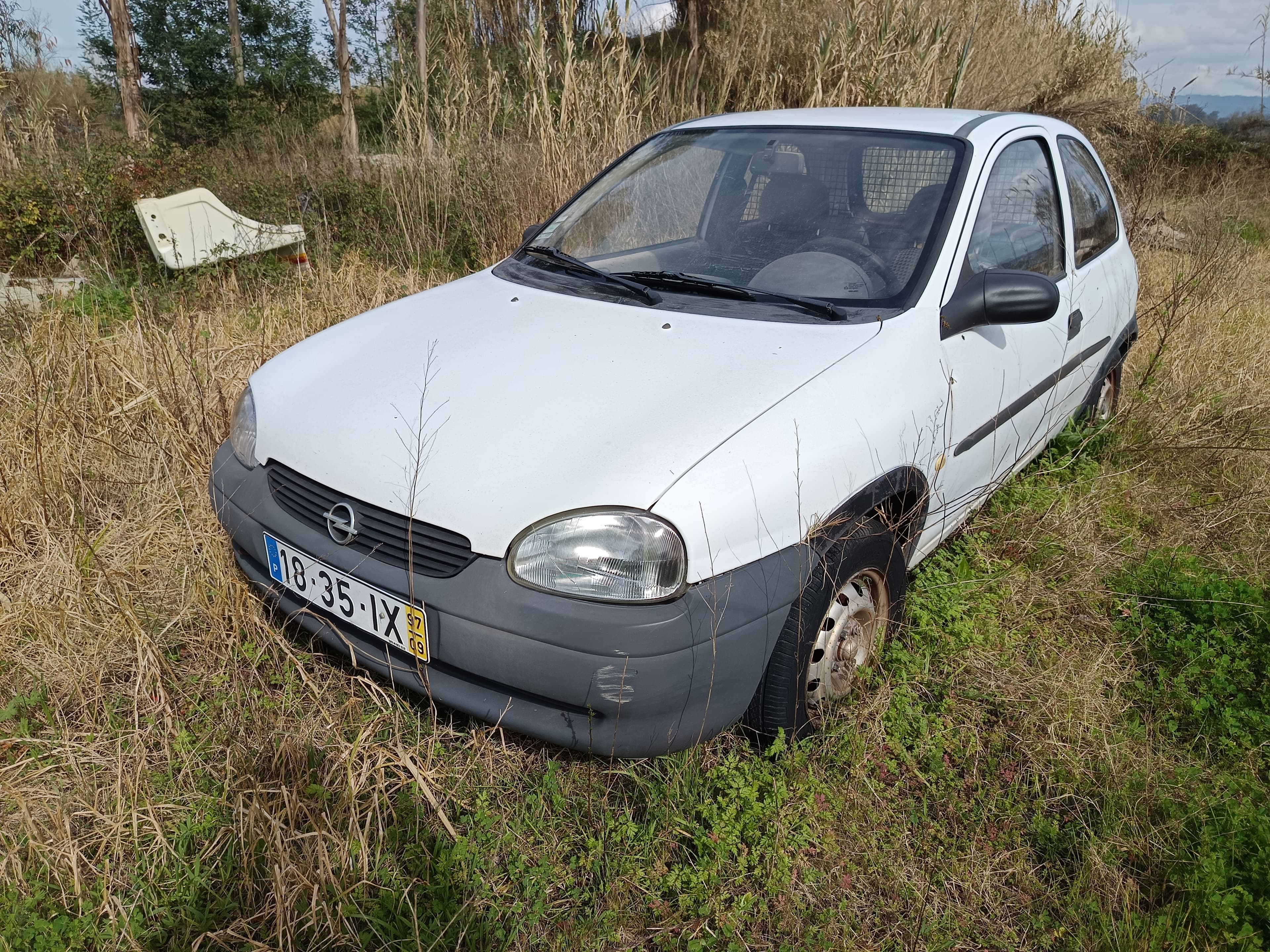 Opel Corsa-B (732X4) · Ano 1997 — imagem 3