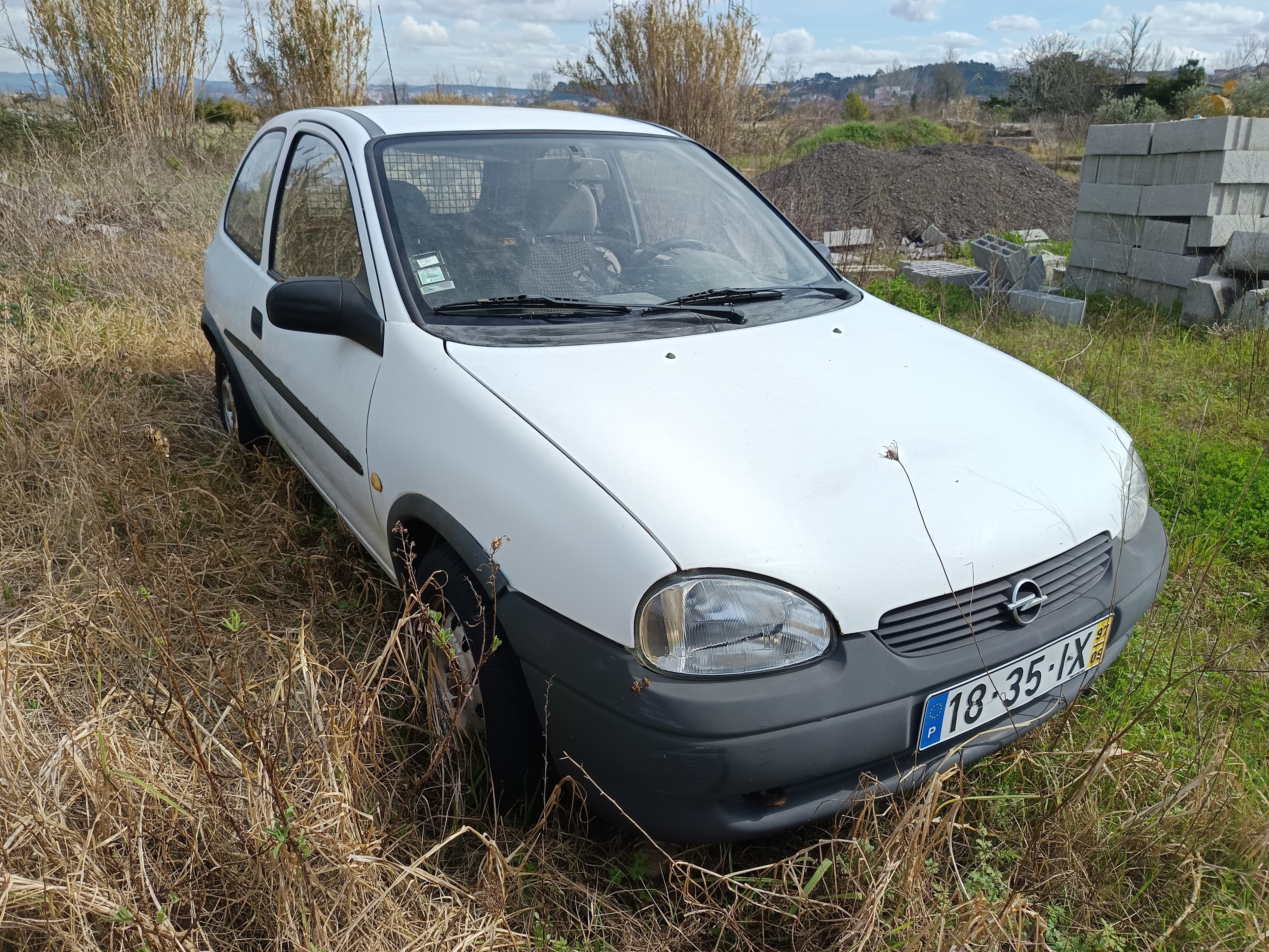 Opel Corsa-B (732X4) · Ano 1997 — imagem 1