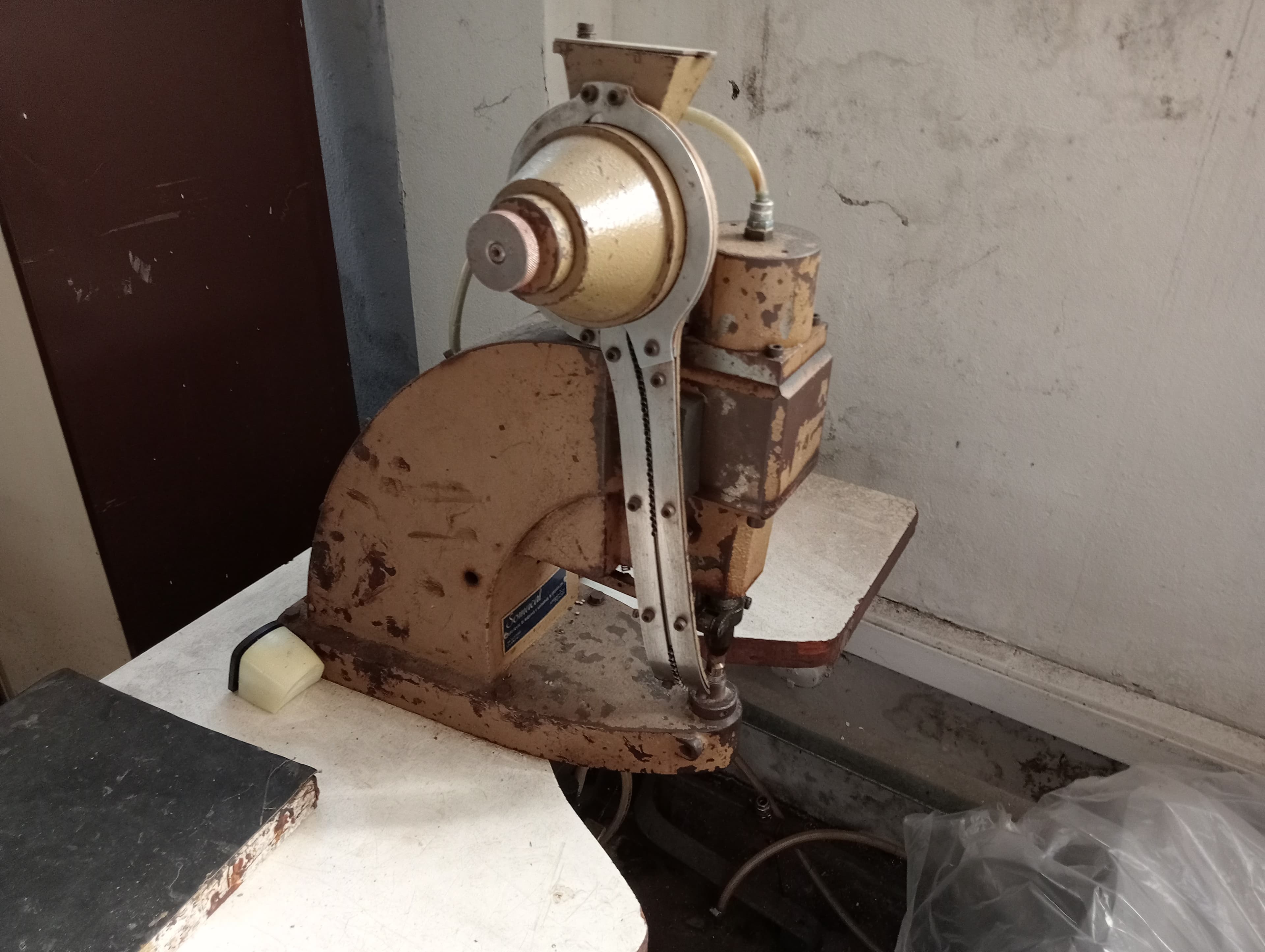 Máquina de Ilhoses — image 2