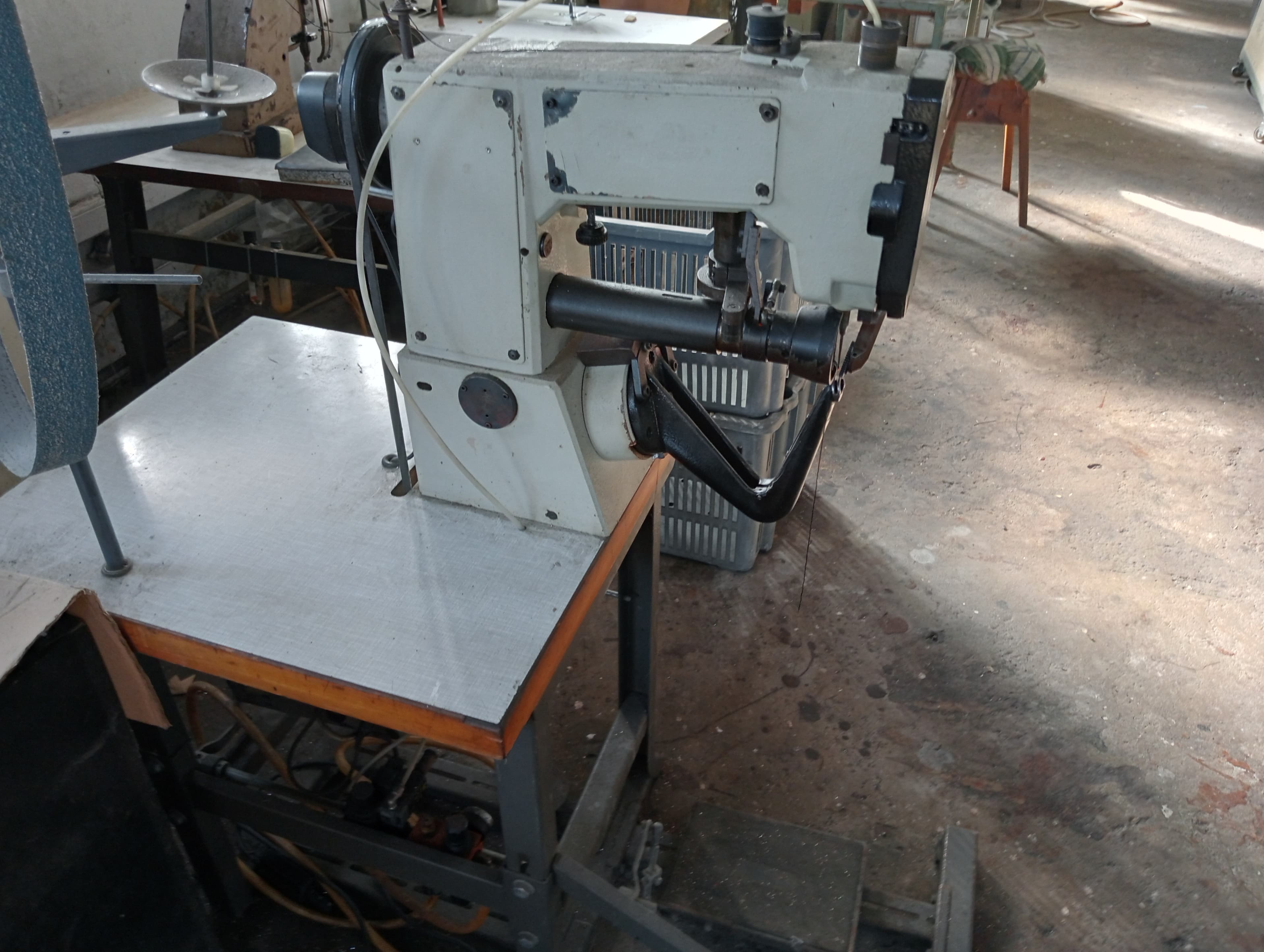 Máquina de Coser Solas — imagem 2
