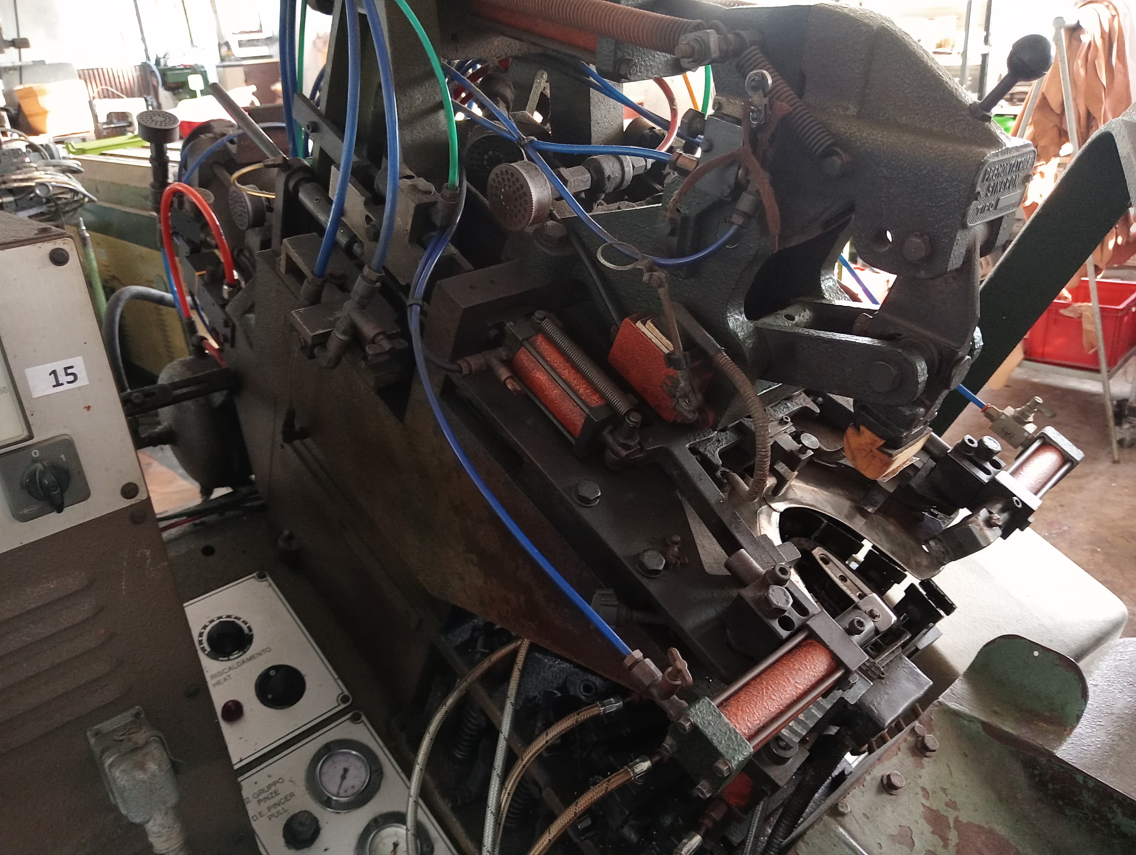 Máquina de Montar Bicos — imagen 5