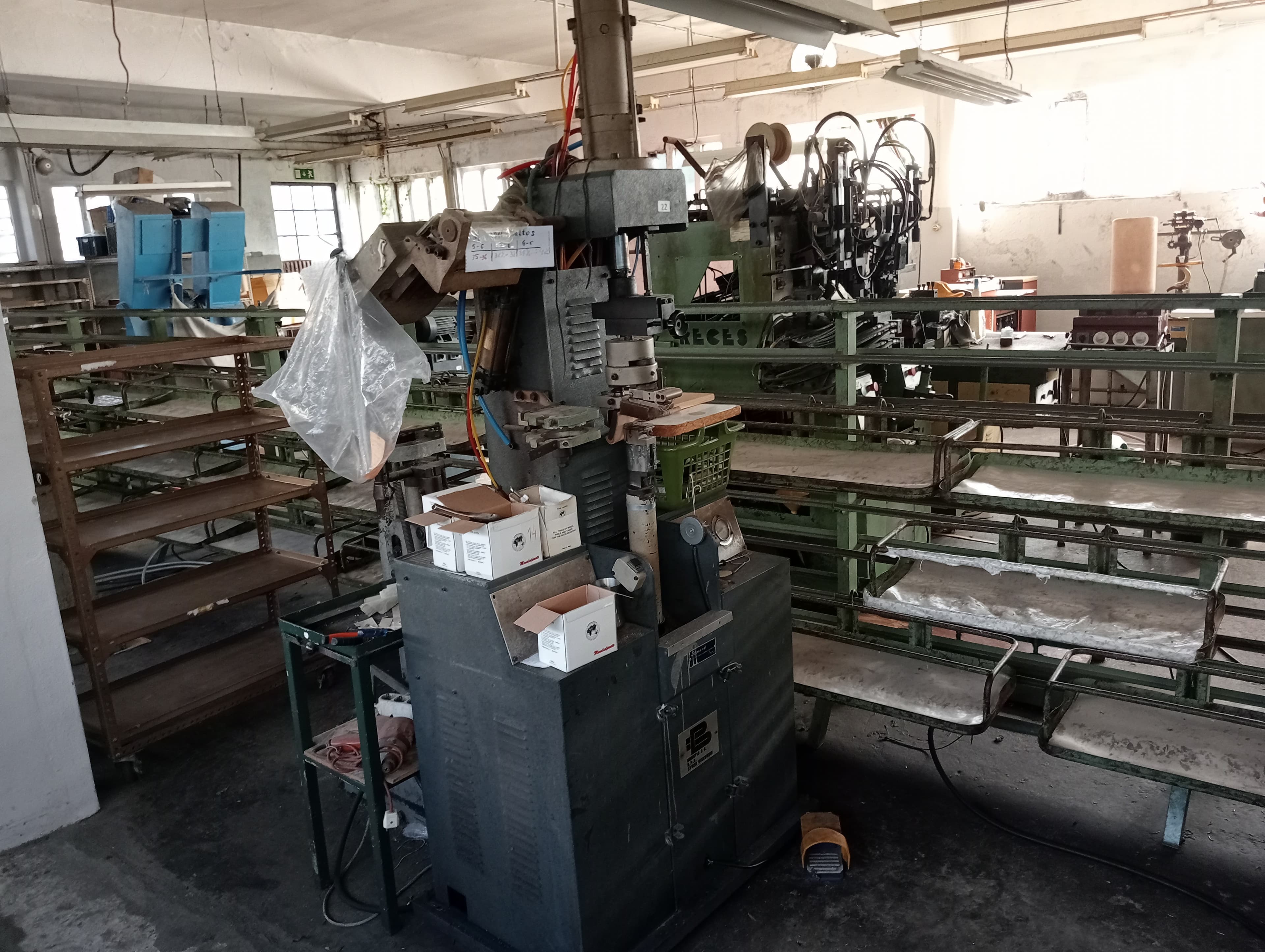 Máquina de Pregar Saltos — imagen 1