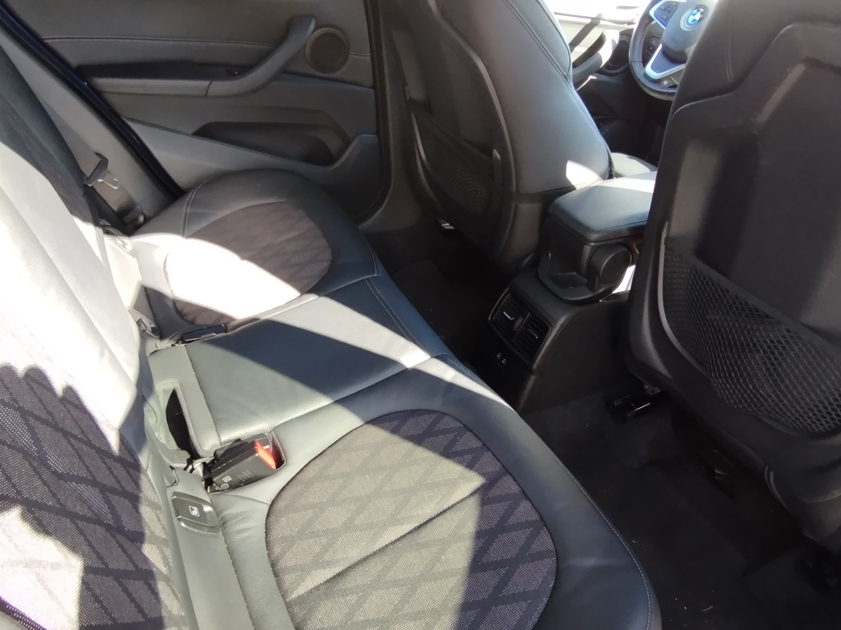 BMW X1 SDrive16D · Ano 2019 — image 20
