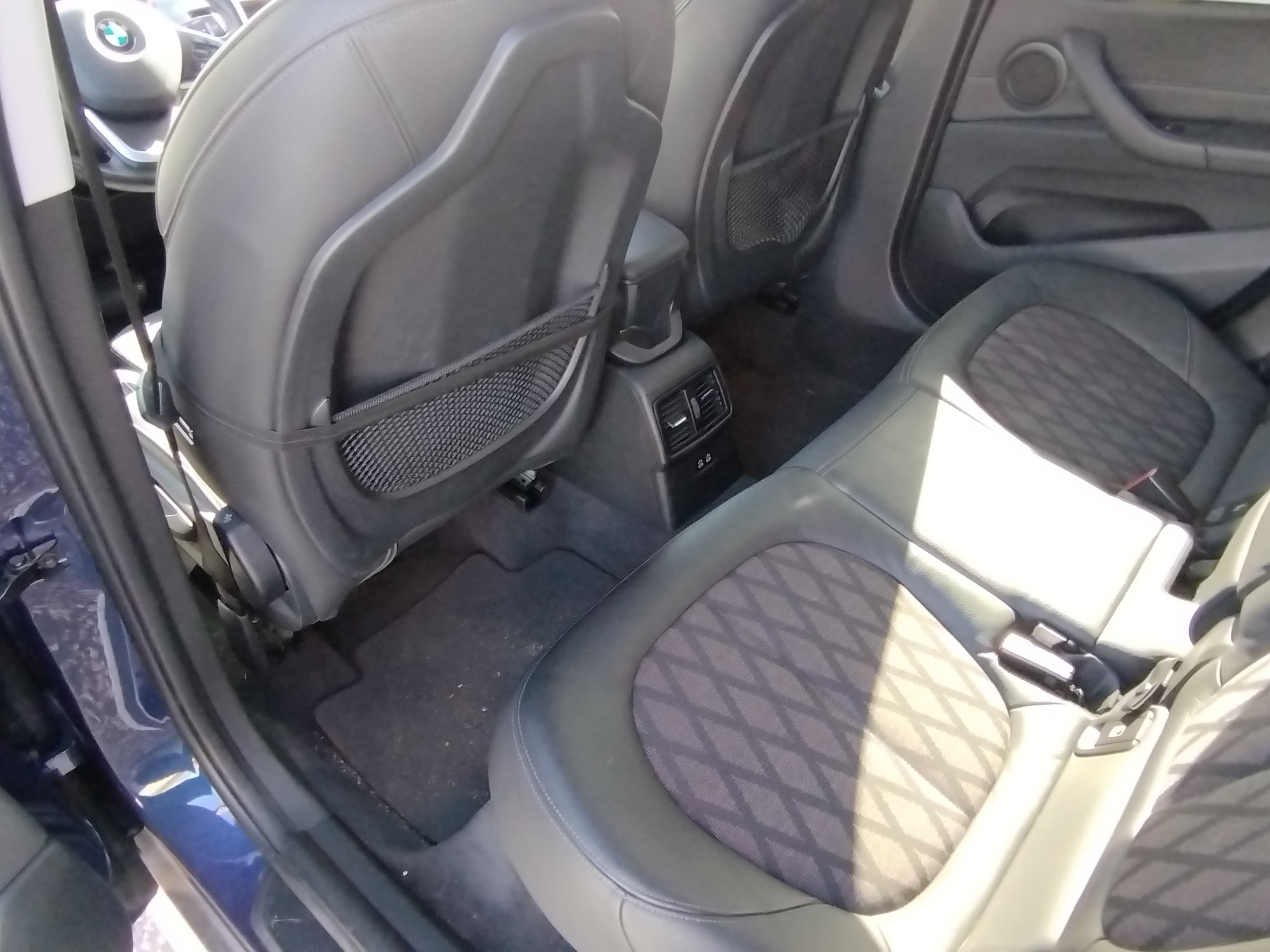 BMW X1 SDrive16D · Ano 2019 — image 21