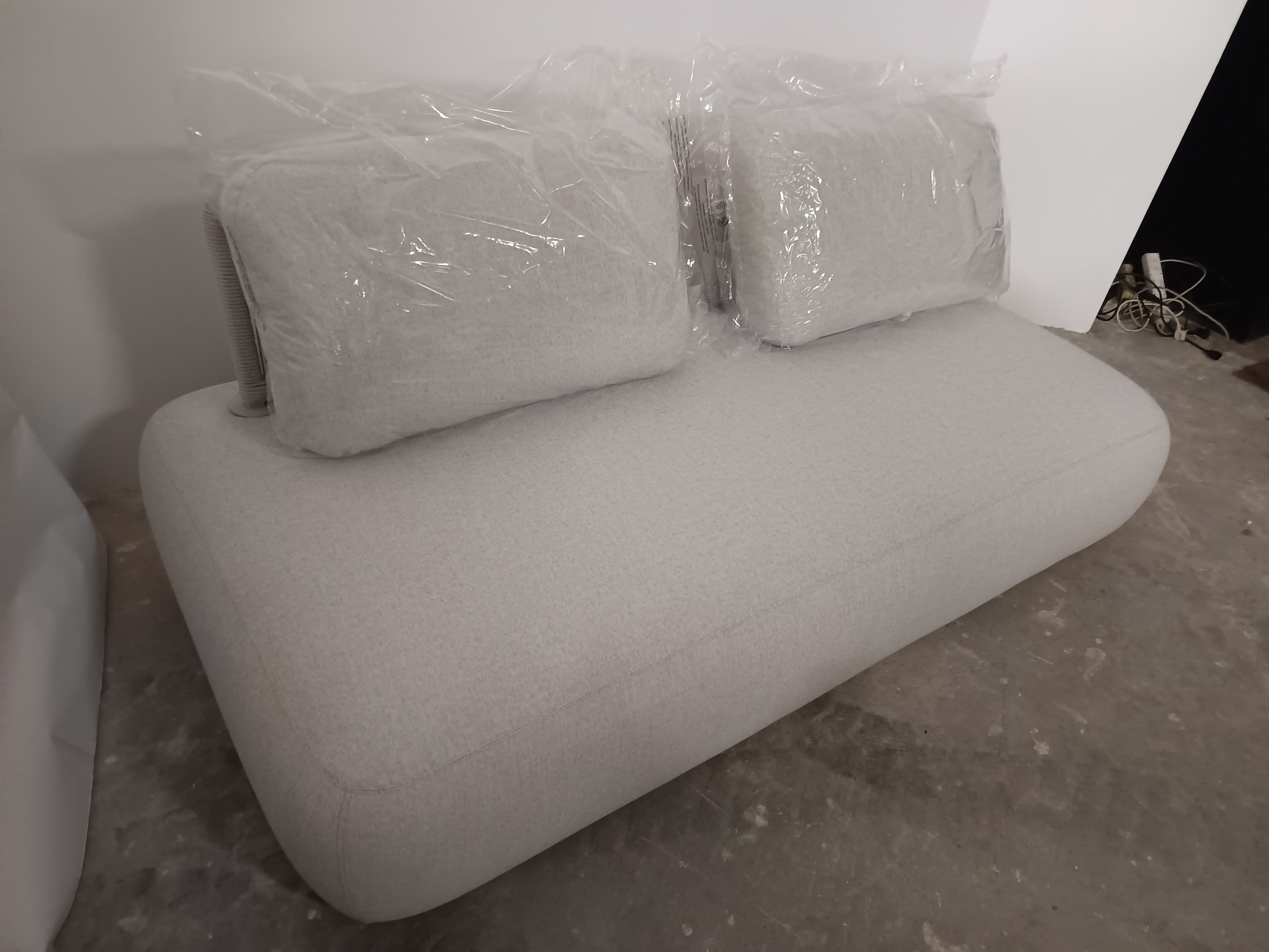 Plaza Hadar Sofa — image 3