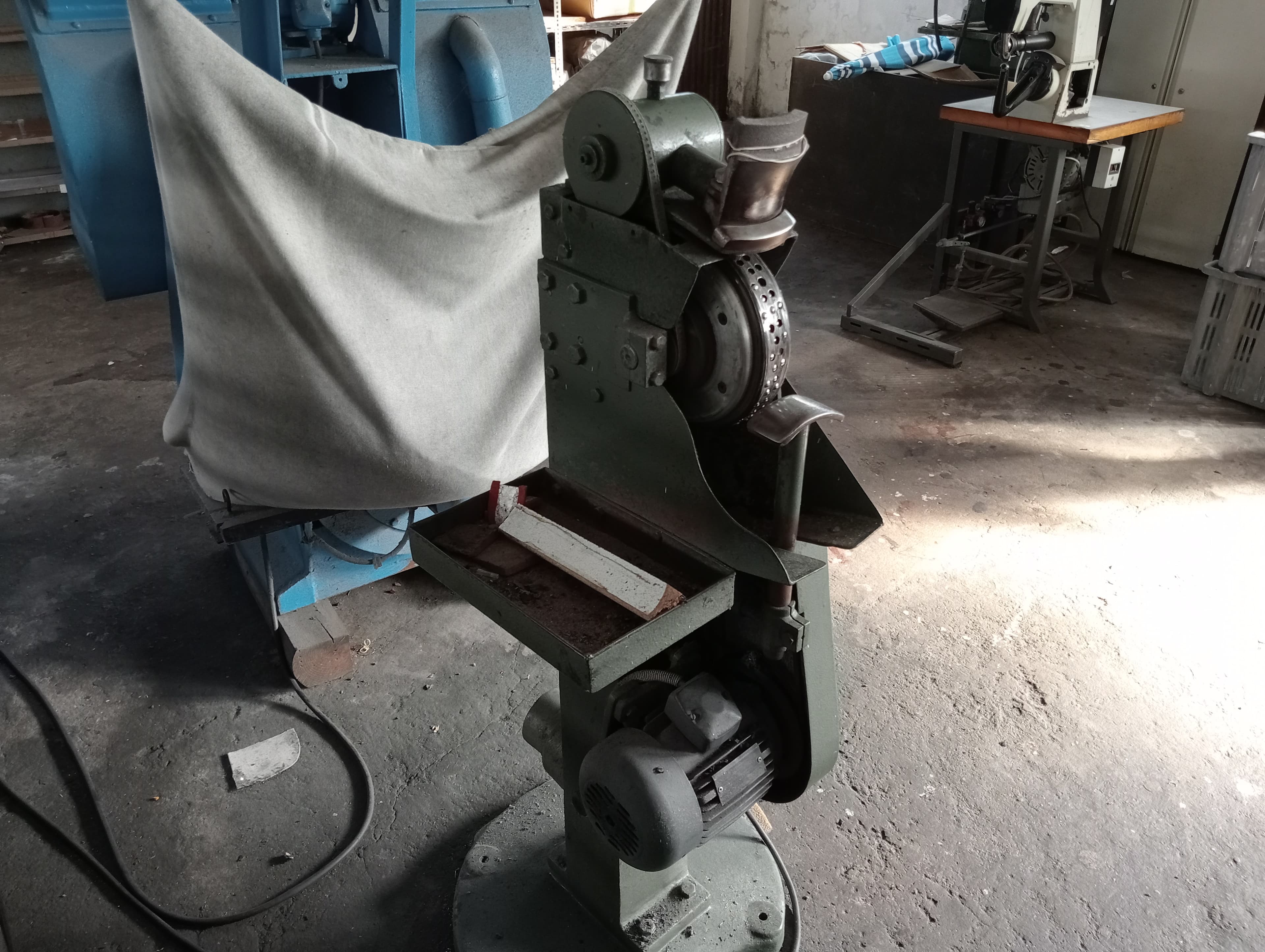 Máquinas e Equipamentos para a Indústria do Calçado — image 65