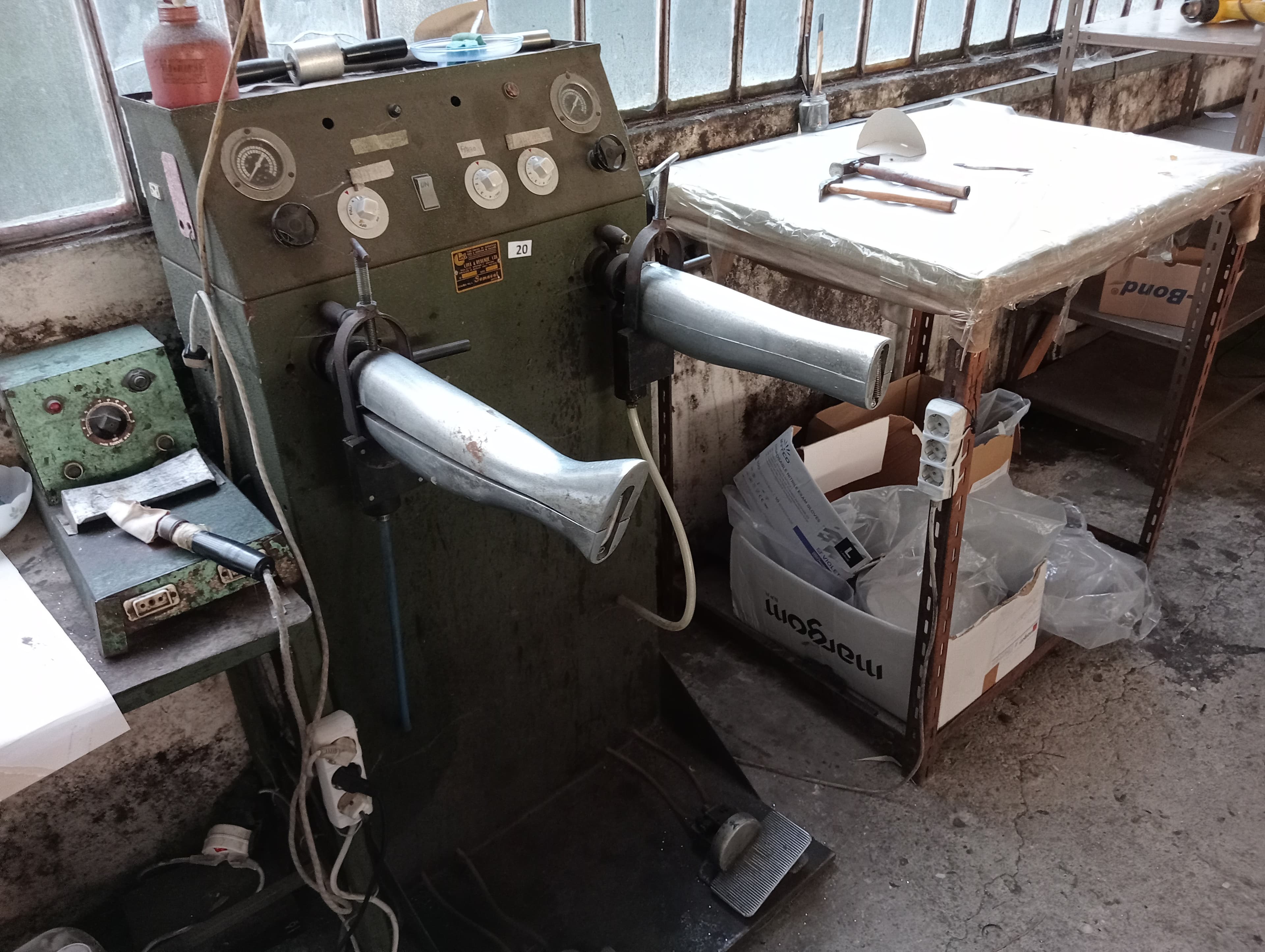 Máquinas e Equipamentos para a Indústria do Calçado — image 32