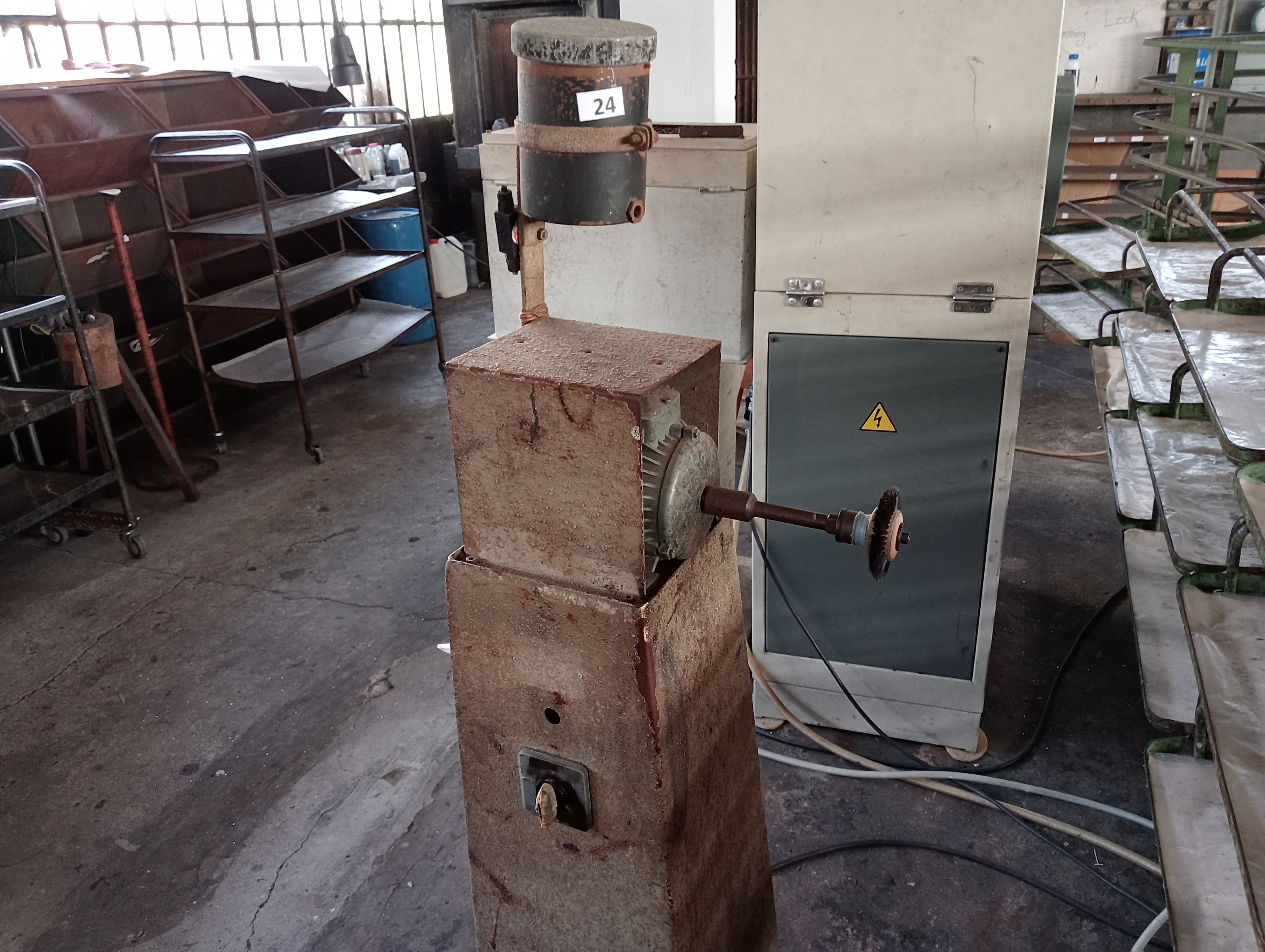 Máquinas e Equipamentos para a Indústria do Calçado — image 18