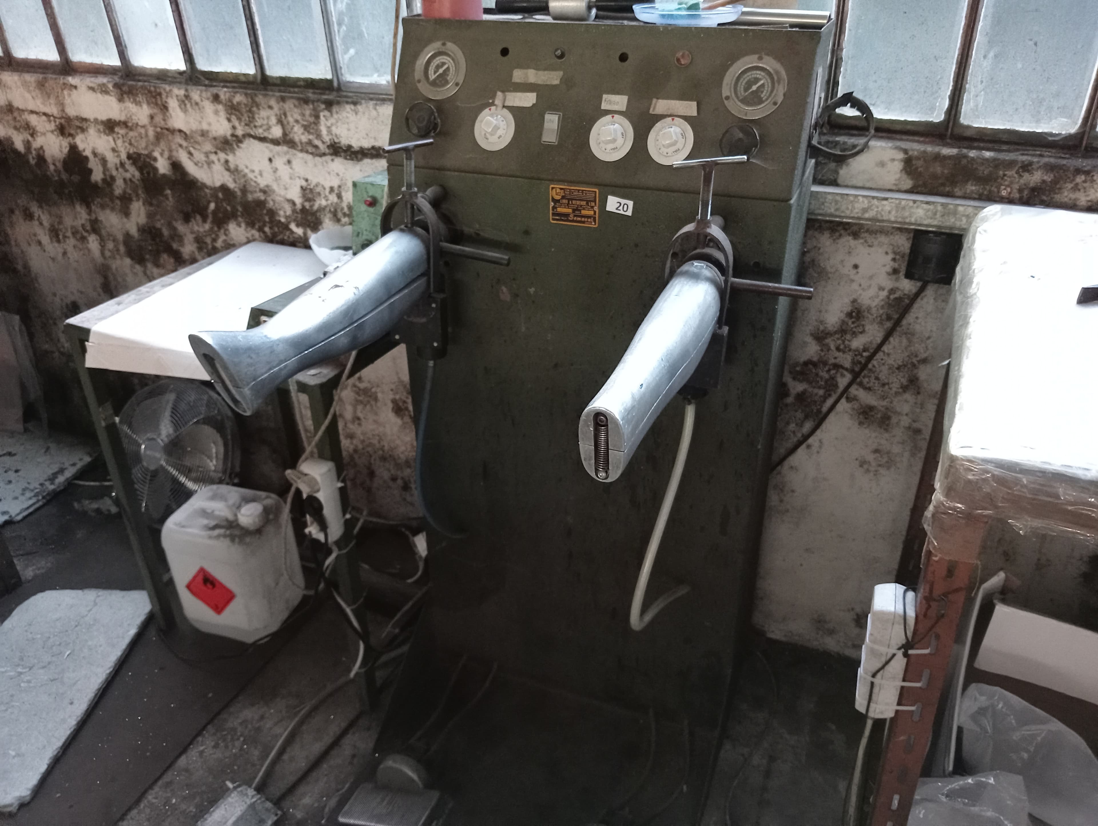 Máquinas e Equipamentos para a Indústria do Calçado — image 33
