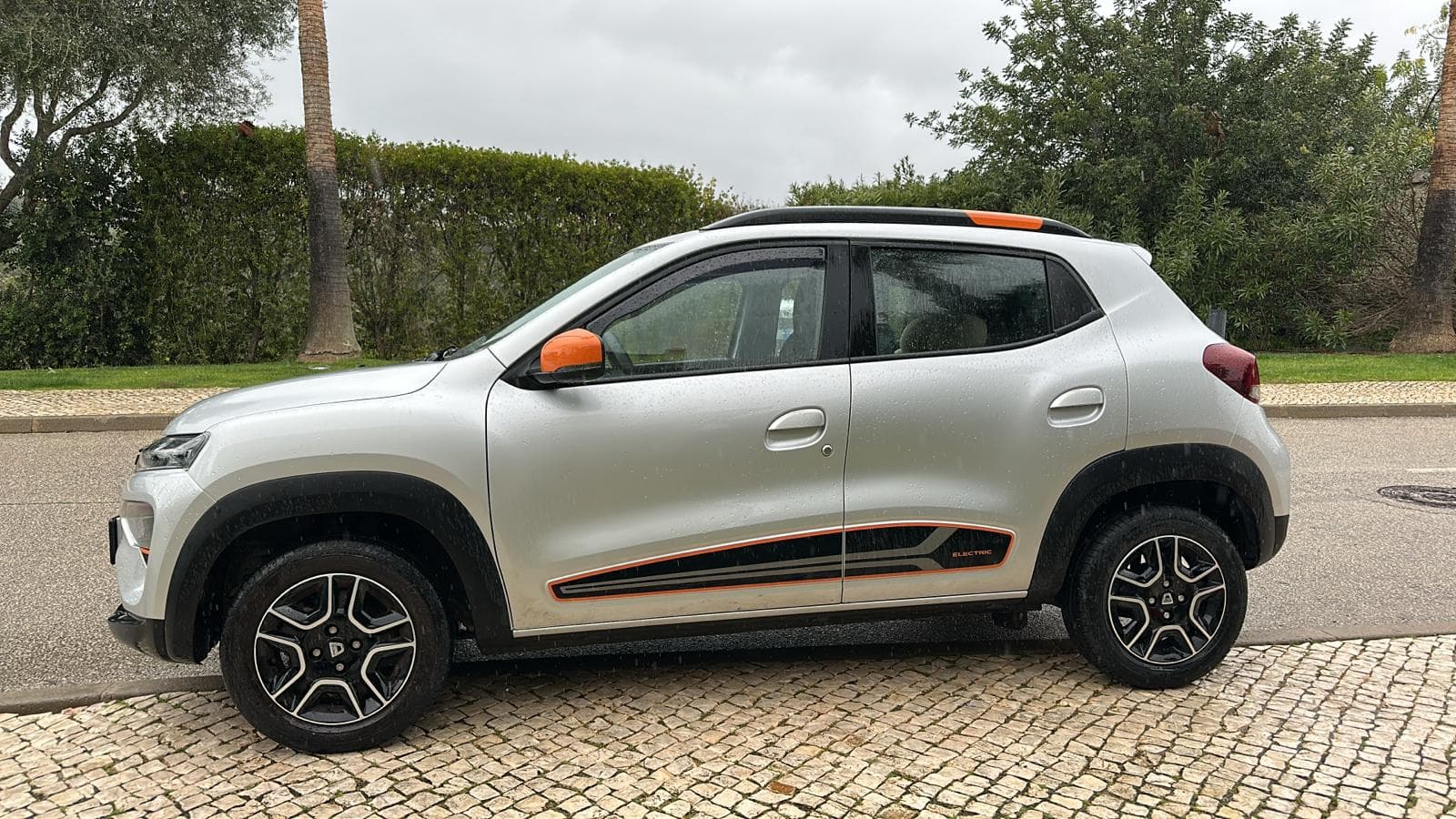 Dacia Spring · Ano 2021 — image 2
