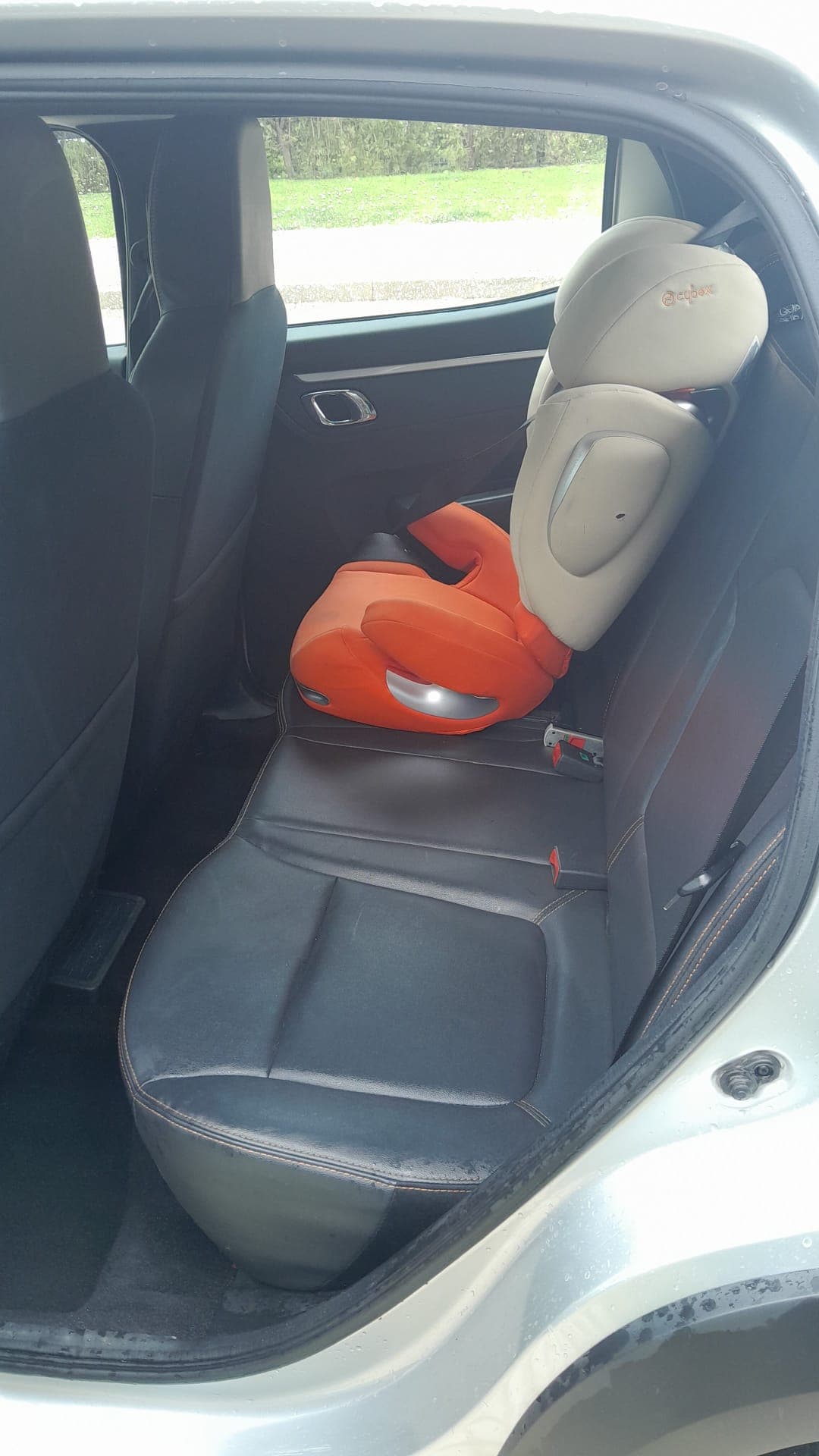 Dacia Spring · Ano 2021 — image 9