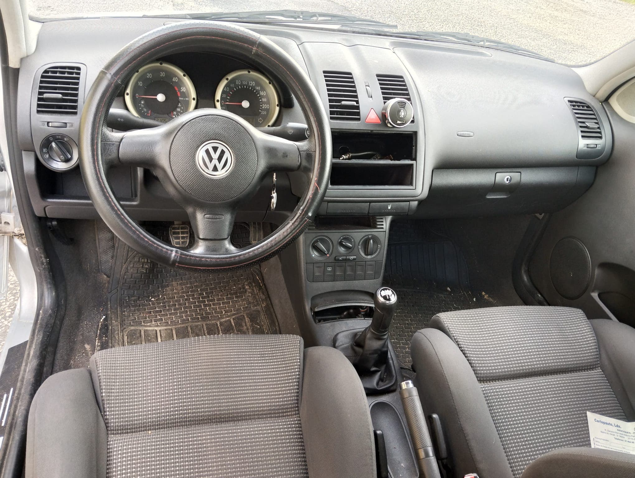 Volkswagen Polo · Ano 2000 — image 17