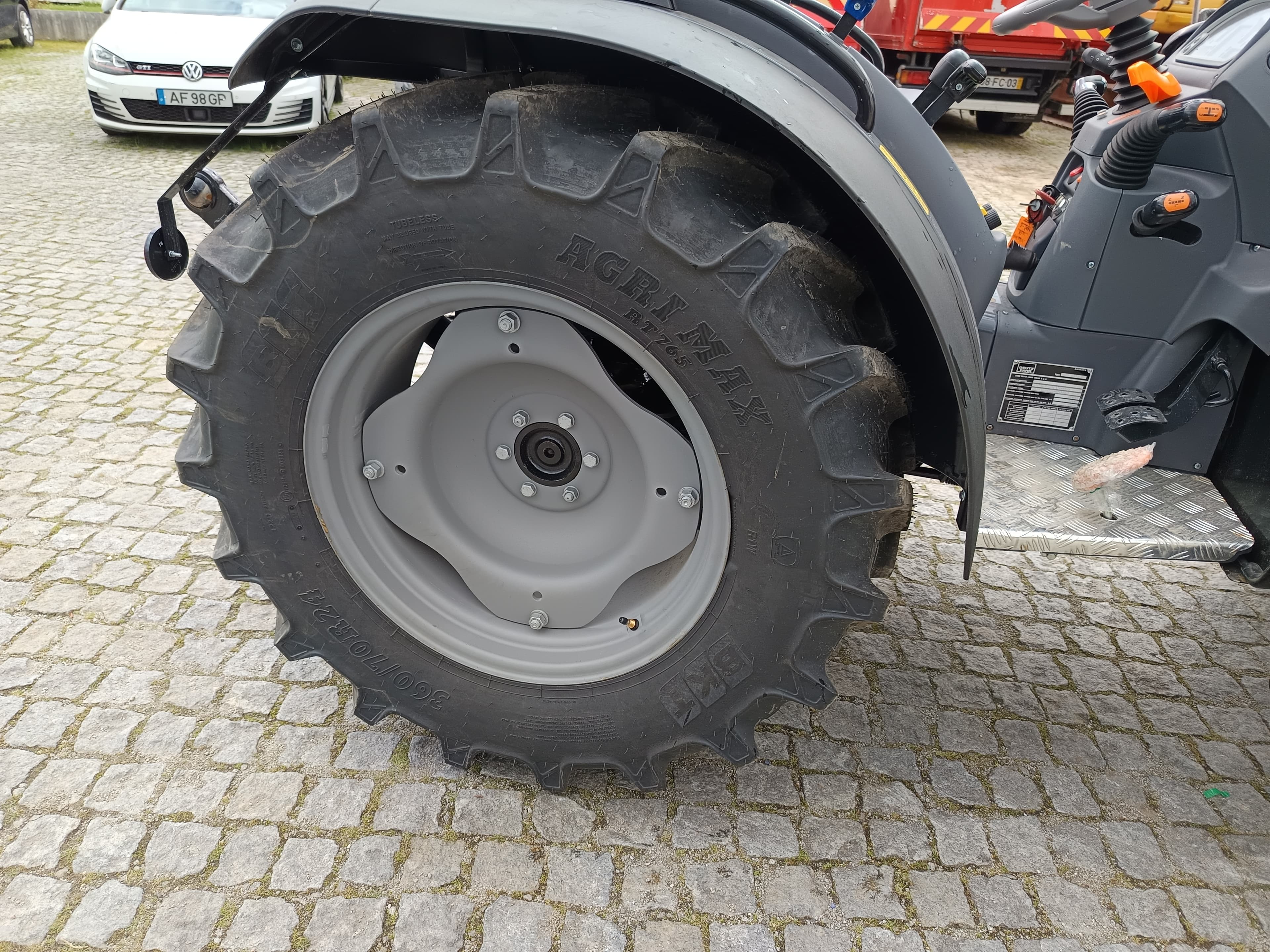 Trator Agrícola Lamborghini — imagem 10