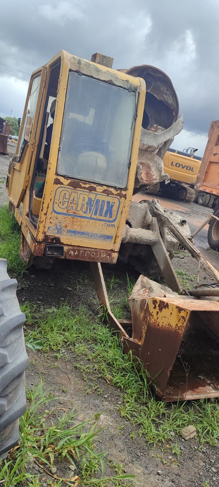 AUTOBETONEIRA CARMIX 2.5TT — imagem 3