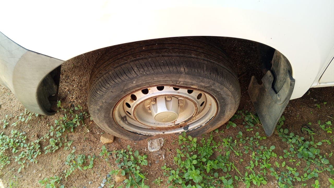 ISUZU KB250 — imagem 6
