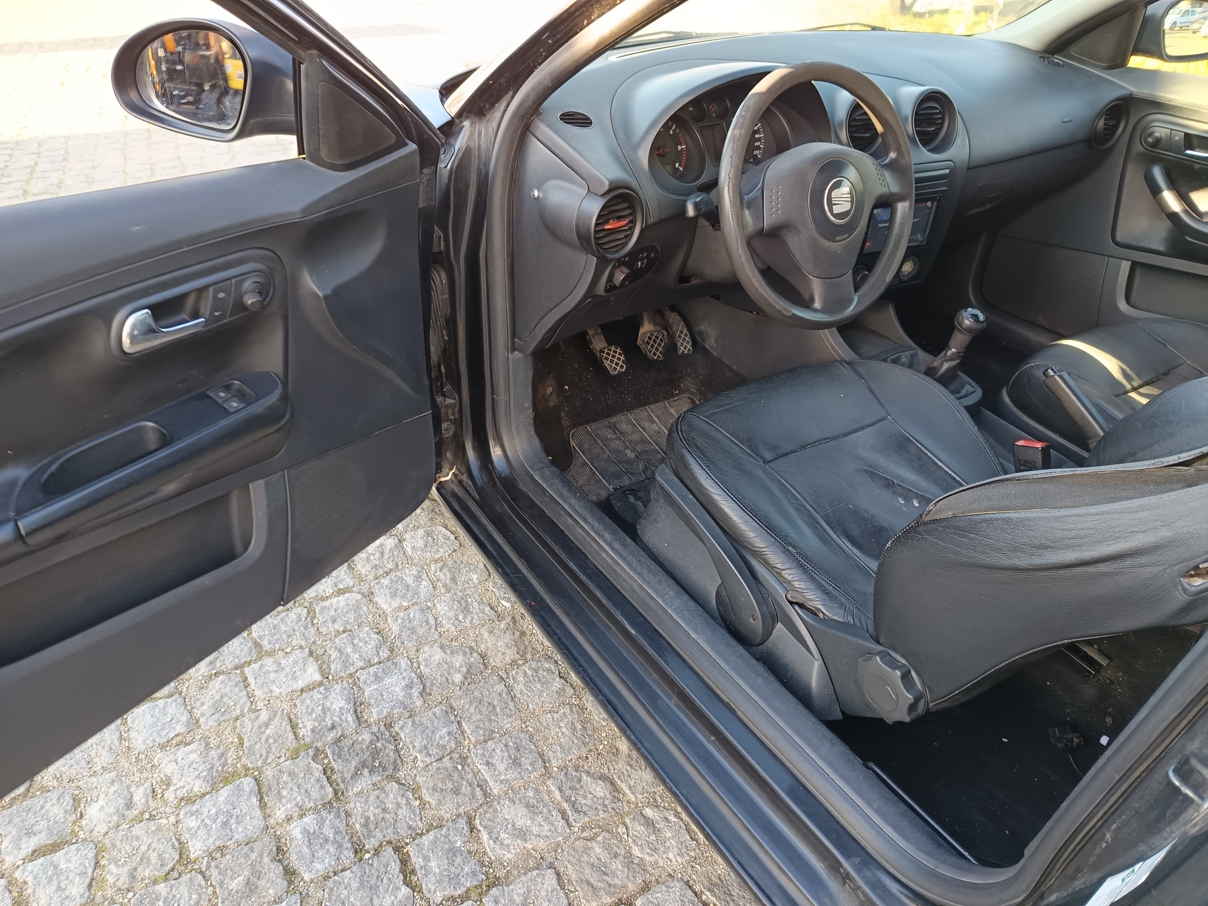 Seat Ibiza · Ano 2004 — imagem 26